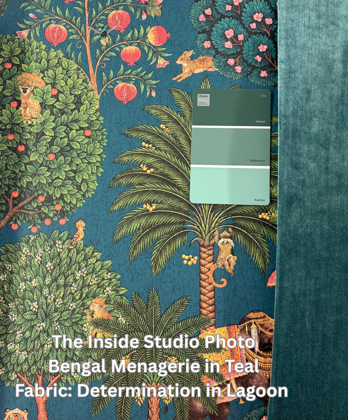 Bengal – Menagerie Wallpaper – Teal