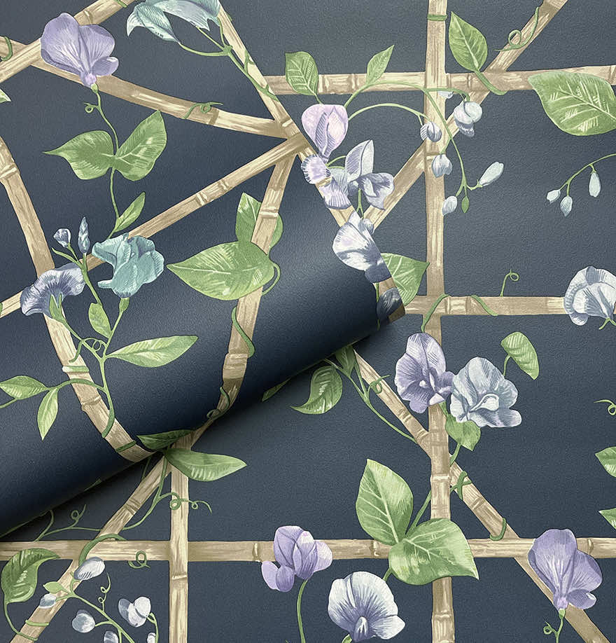 Sample – Trailing Floral Trellis Wallpaper – Navy