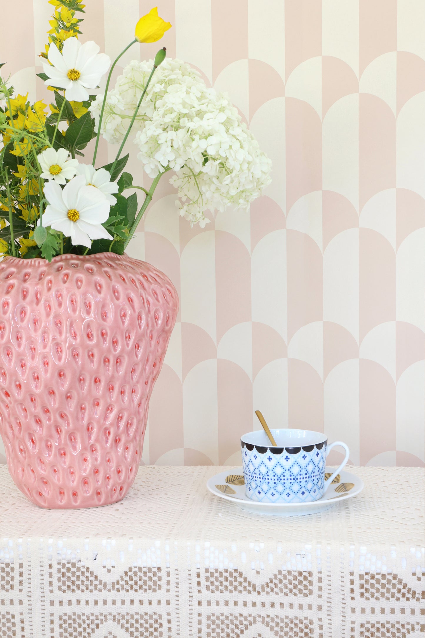 Sample - Whipped Cream Wallpaper - Blush Peach