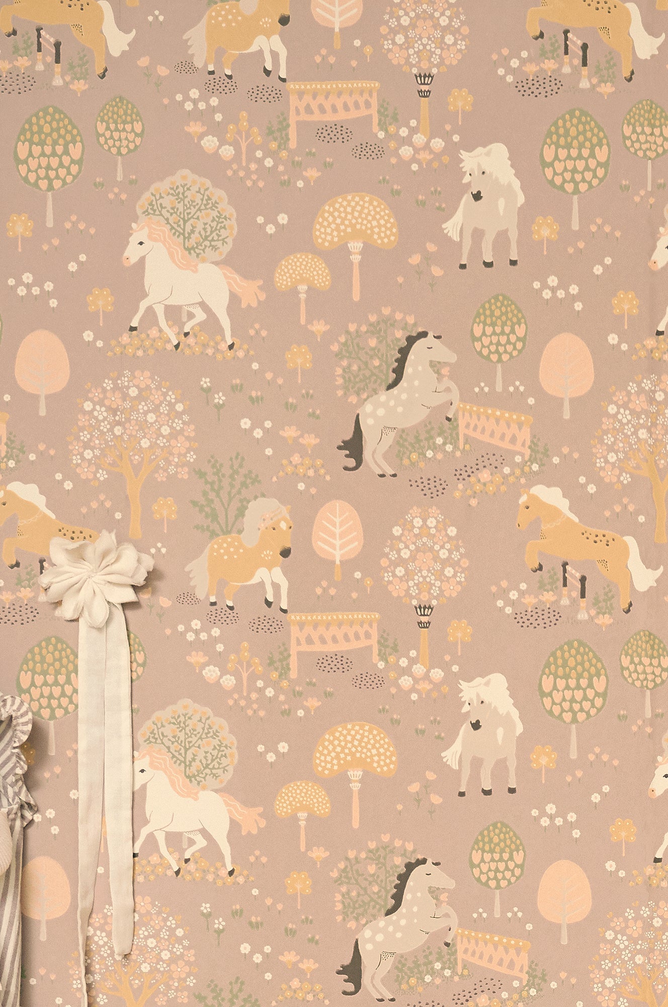 Sample - My Sweet Pony Wallpaper - Soft Lilac
