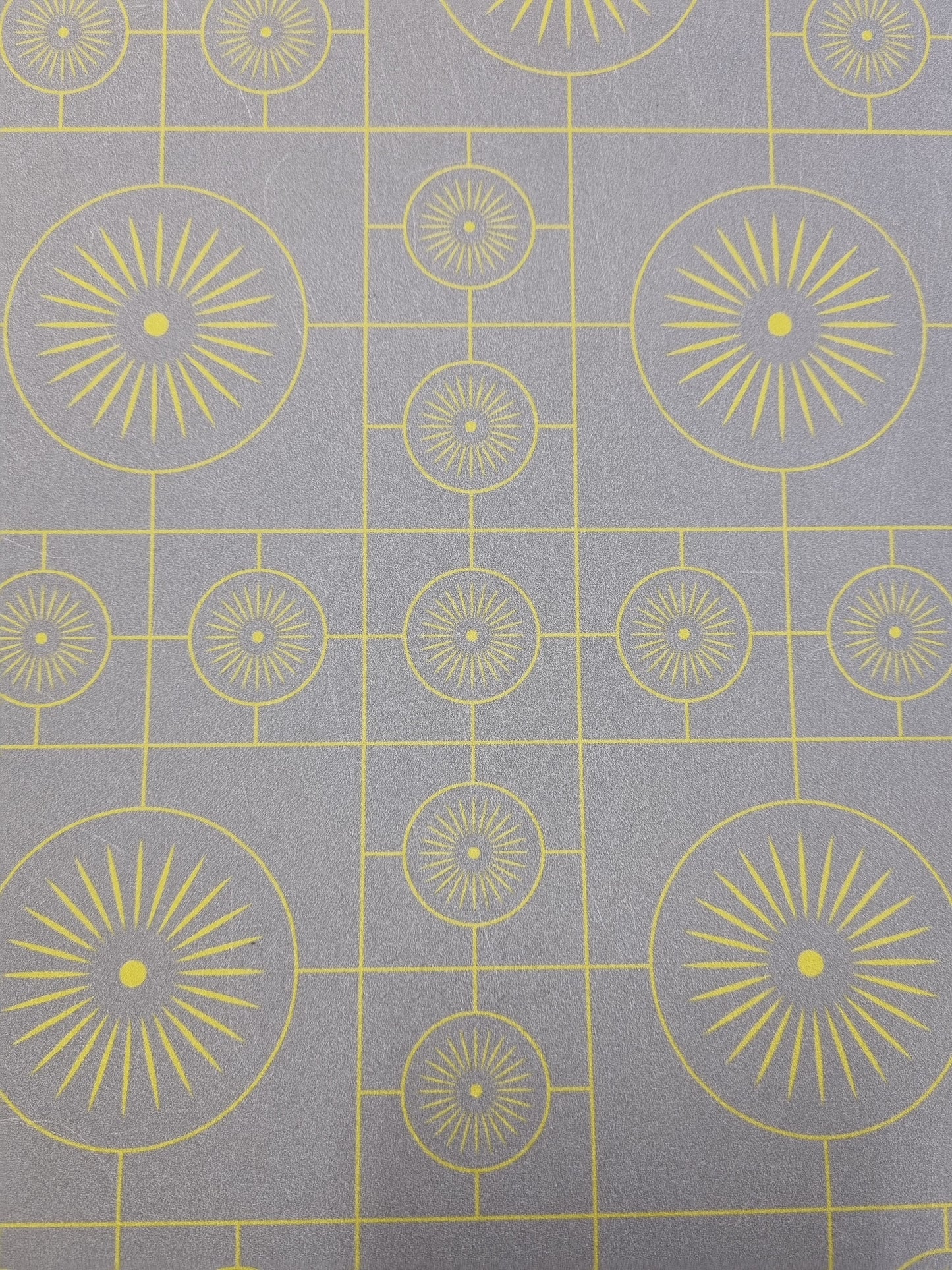 Retro Lino Wallpaper - Grey Yellow Thin Lines