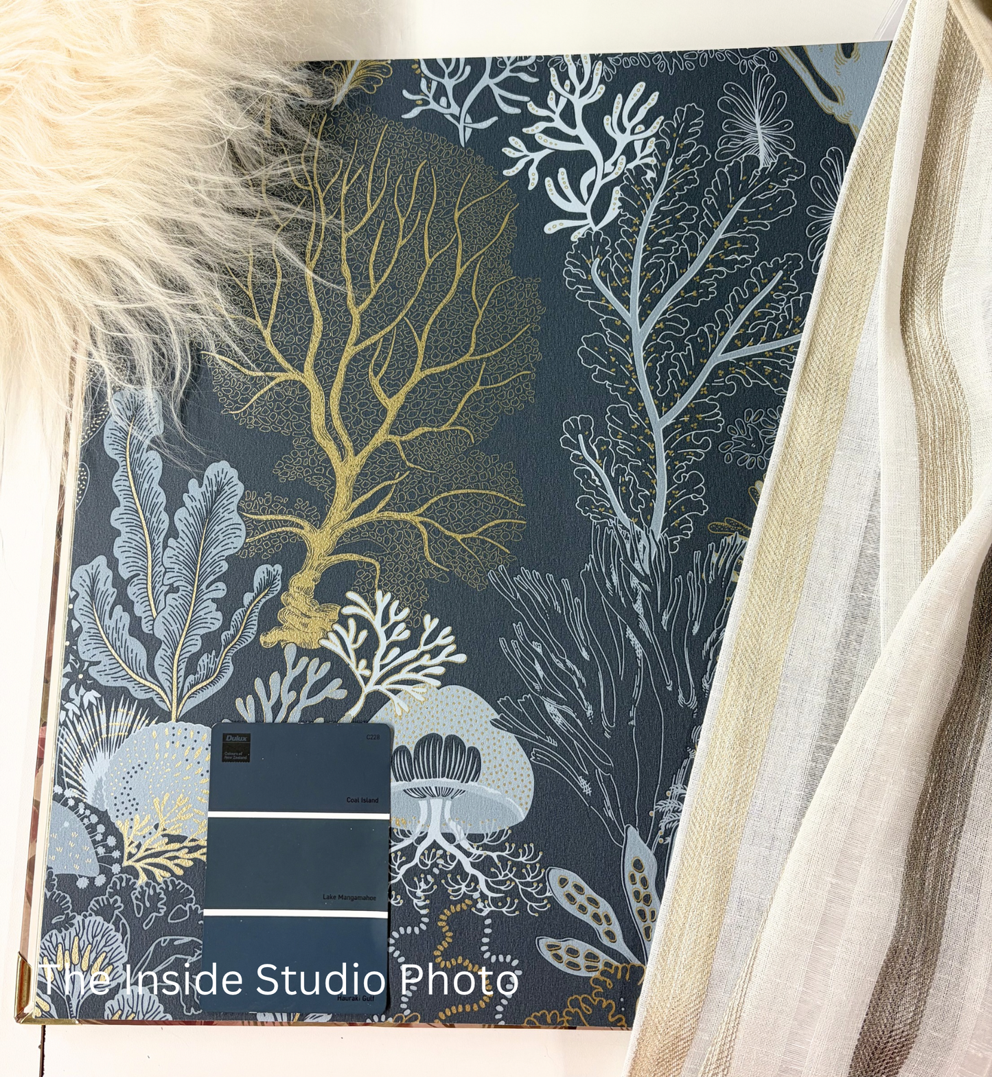 Nautilus Wallpaper – Navy/Gold