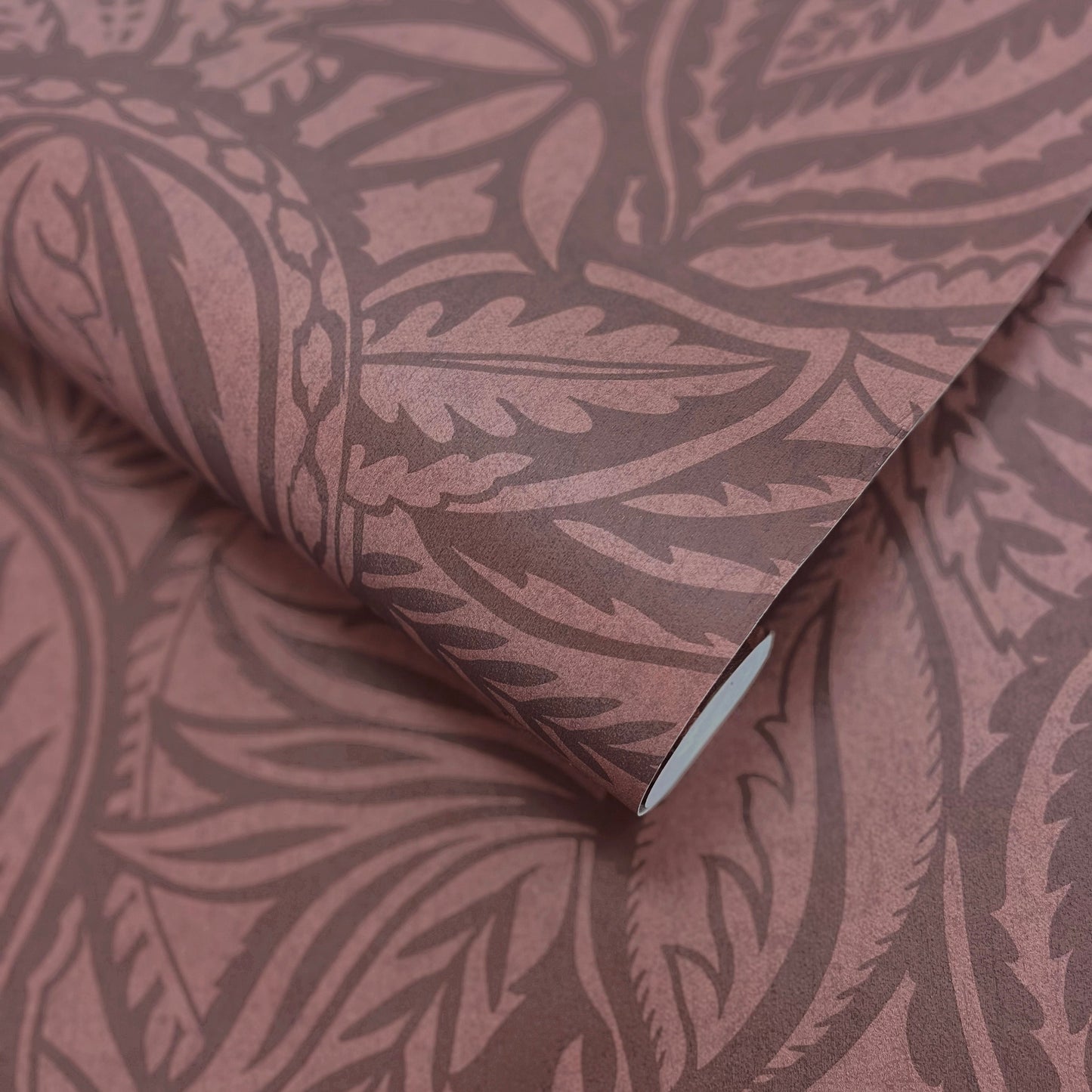 Sample – Musa – Paisley Leaf Wallpaper – Maroon