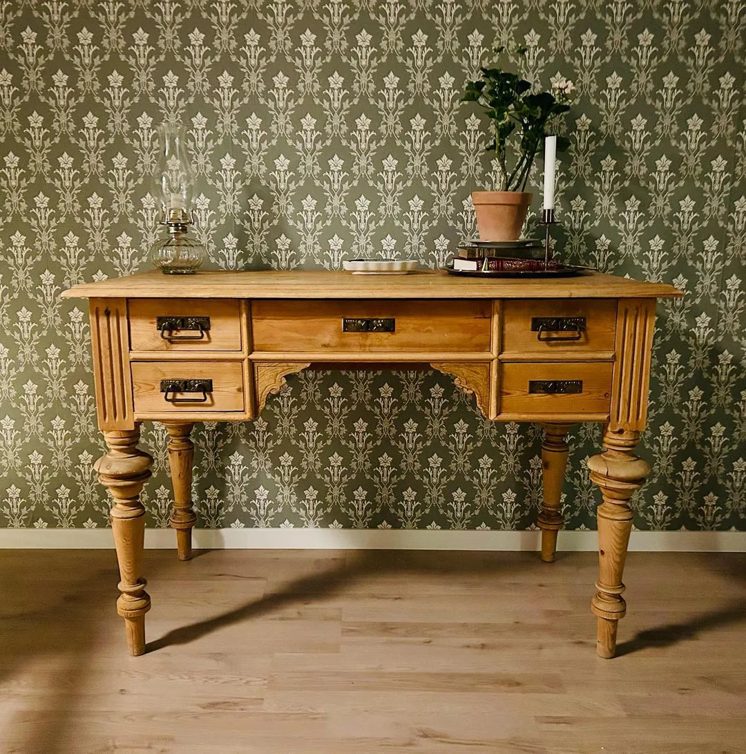 Hudiksvalls Floral Wallpaper - Green