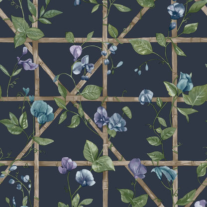 Trailing Floral Trellis - Wallpaper - Navy