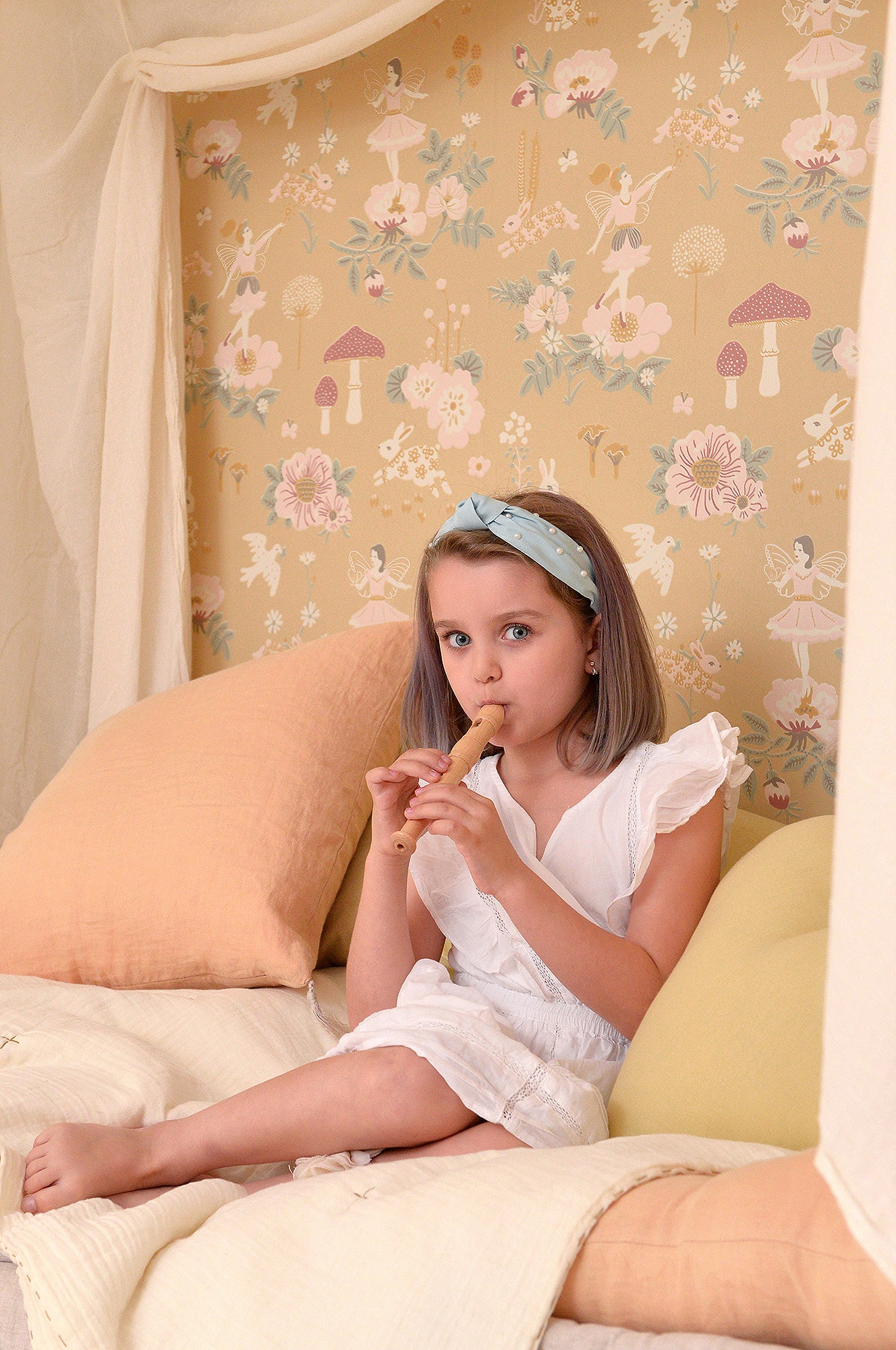 Old Garden Wallpaper - Mellow Yellow