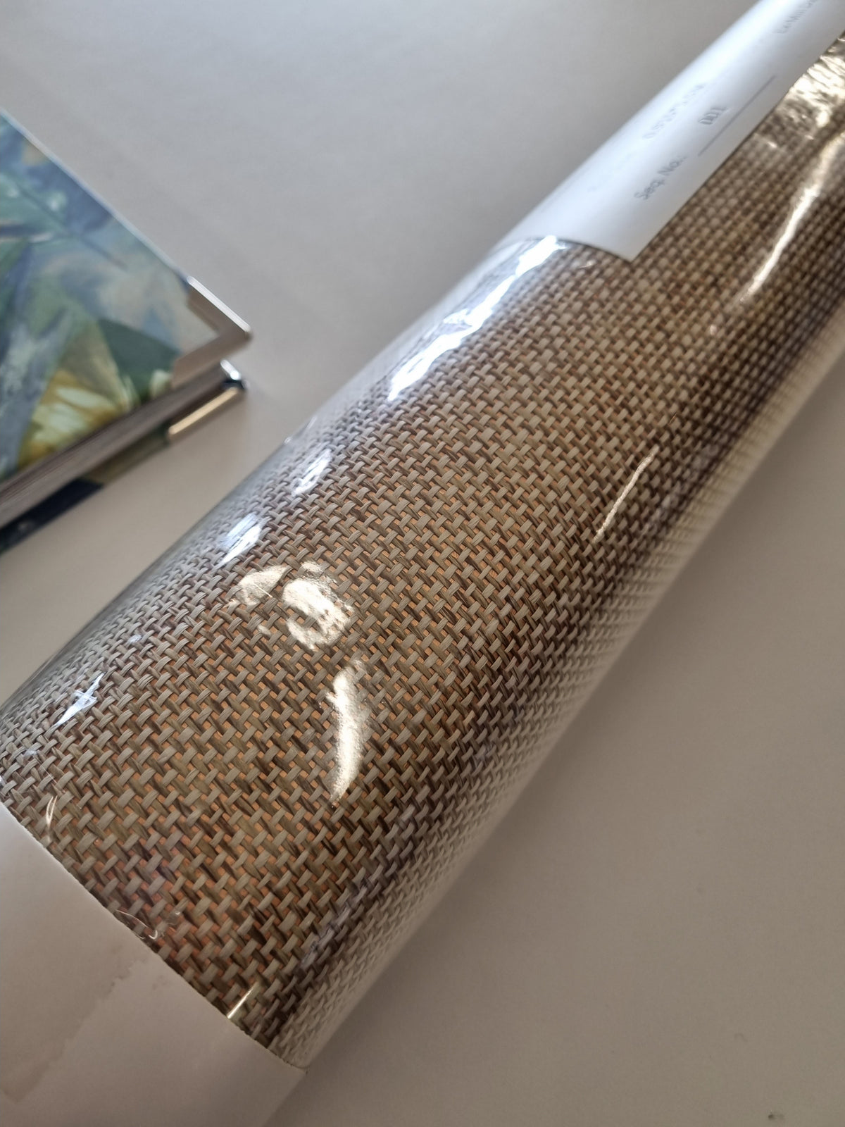 Burlap Fine Weave Grasscloth Wallpaper - Butter (On Light Gold)