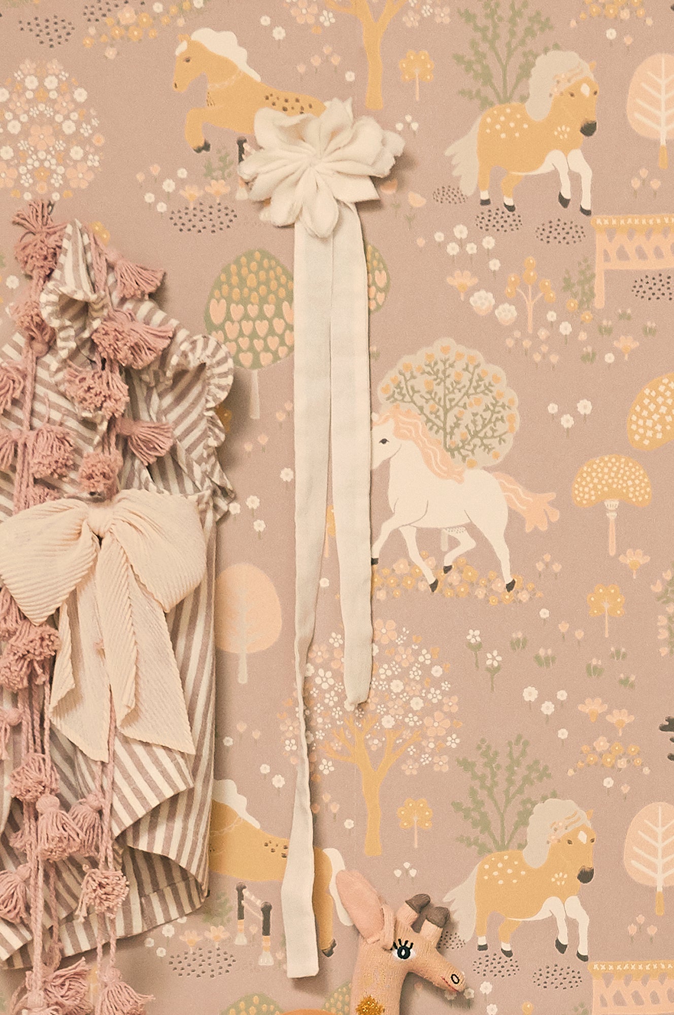 My Sweet Pony Wallpaper - Soft Lilac