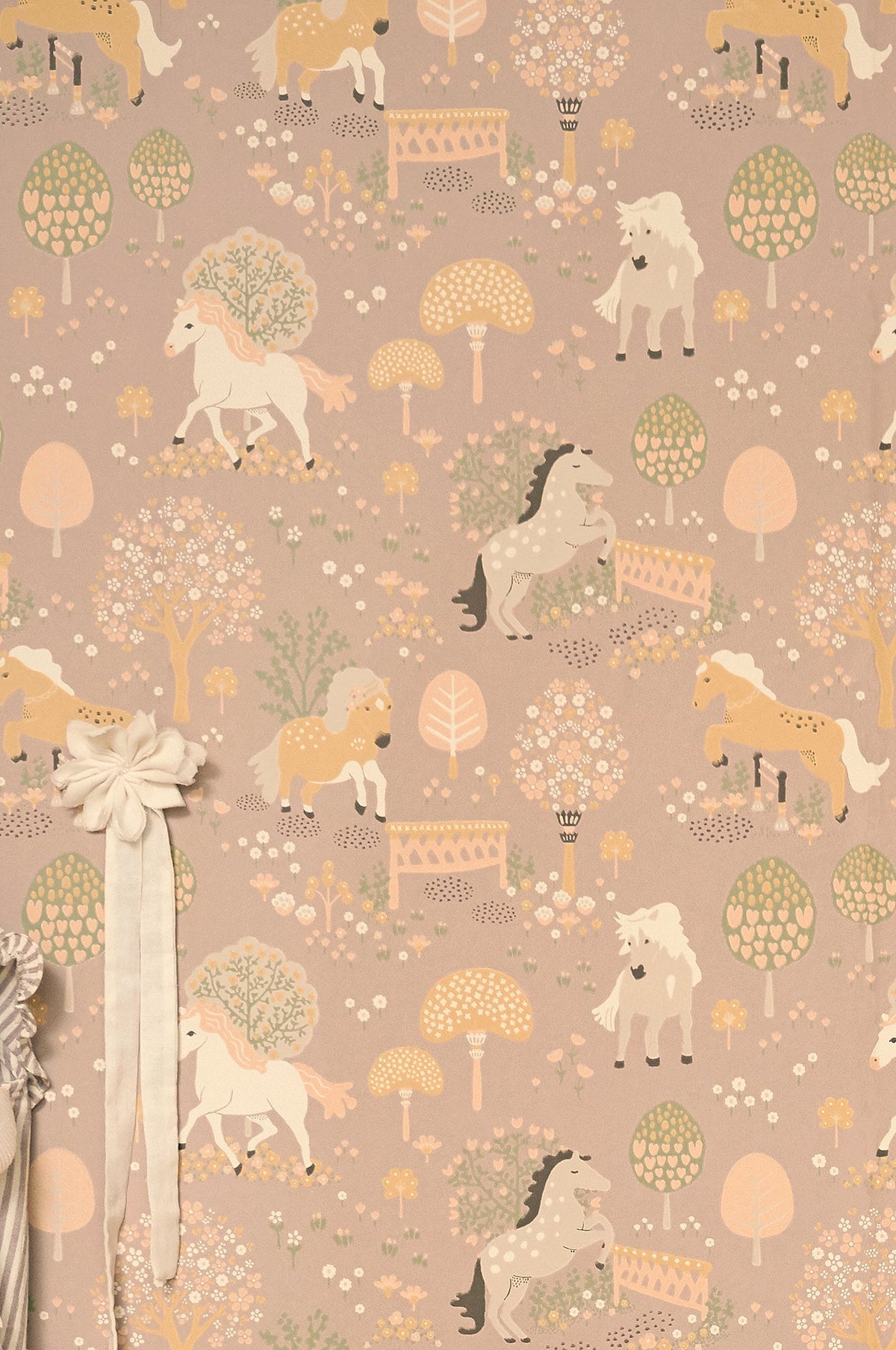 Sample - My Sweet Pony Wallpaper - Soft Lilac