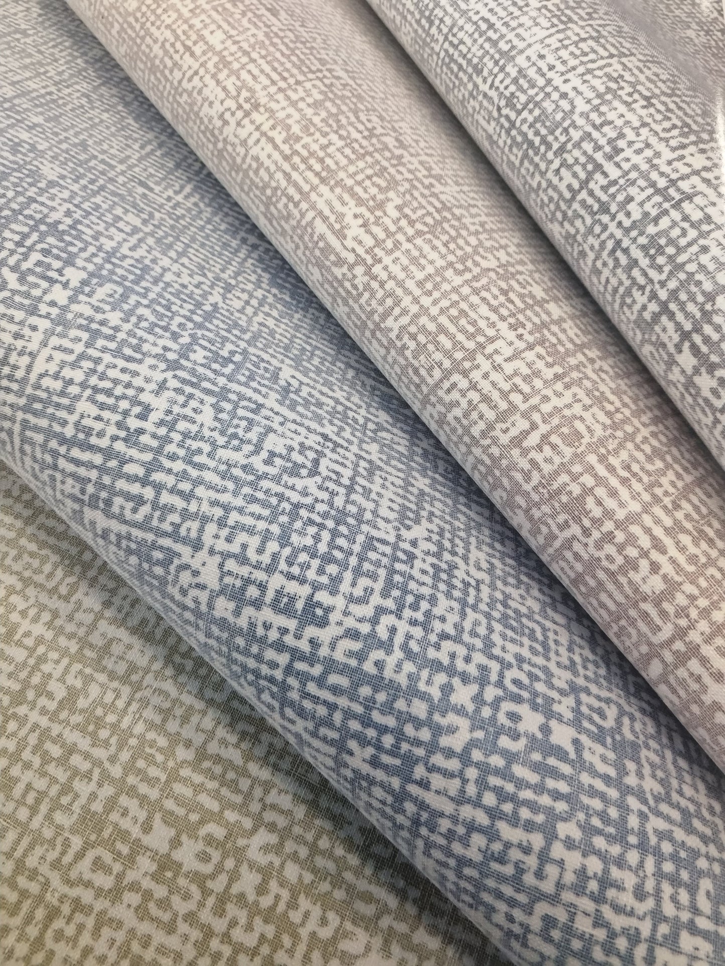Pagoda Linen Grasscloth Wallpaper - Blueberry