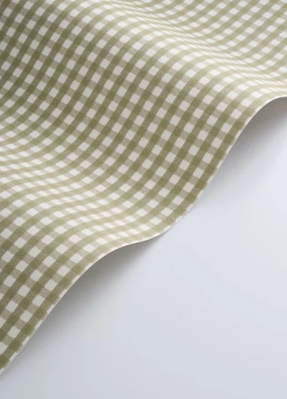 Gingham Charm Wallpaper - Vert Tilleul