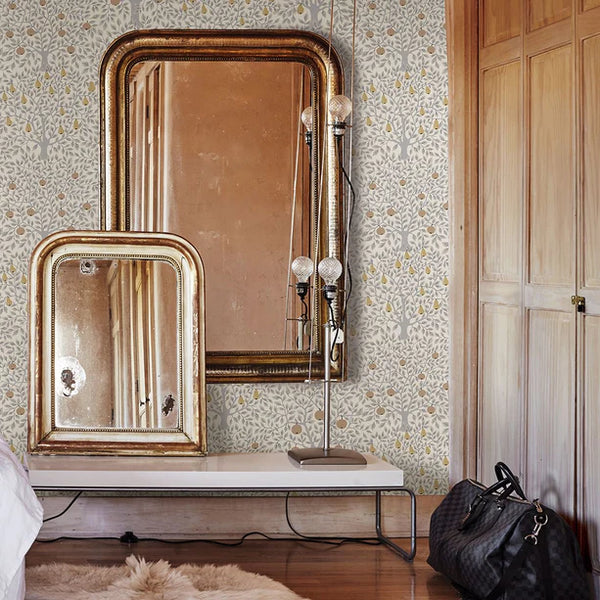 Sample - Pomona Pear Wallpaper - White/Grey/Gold