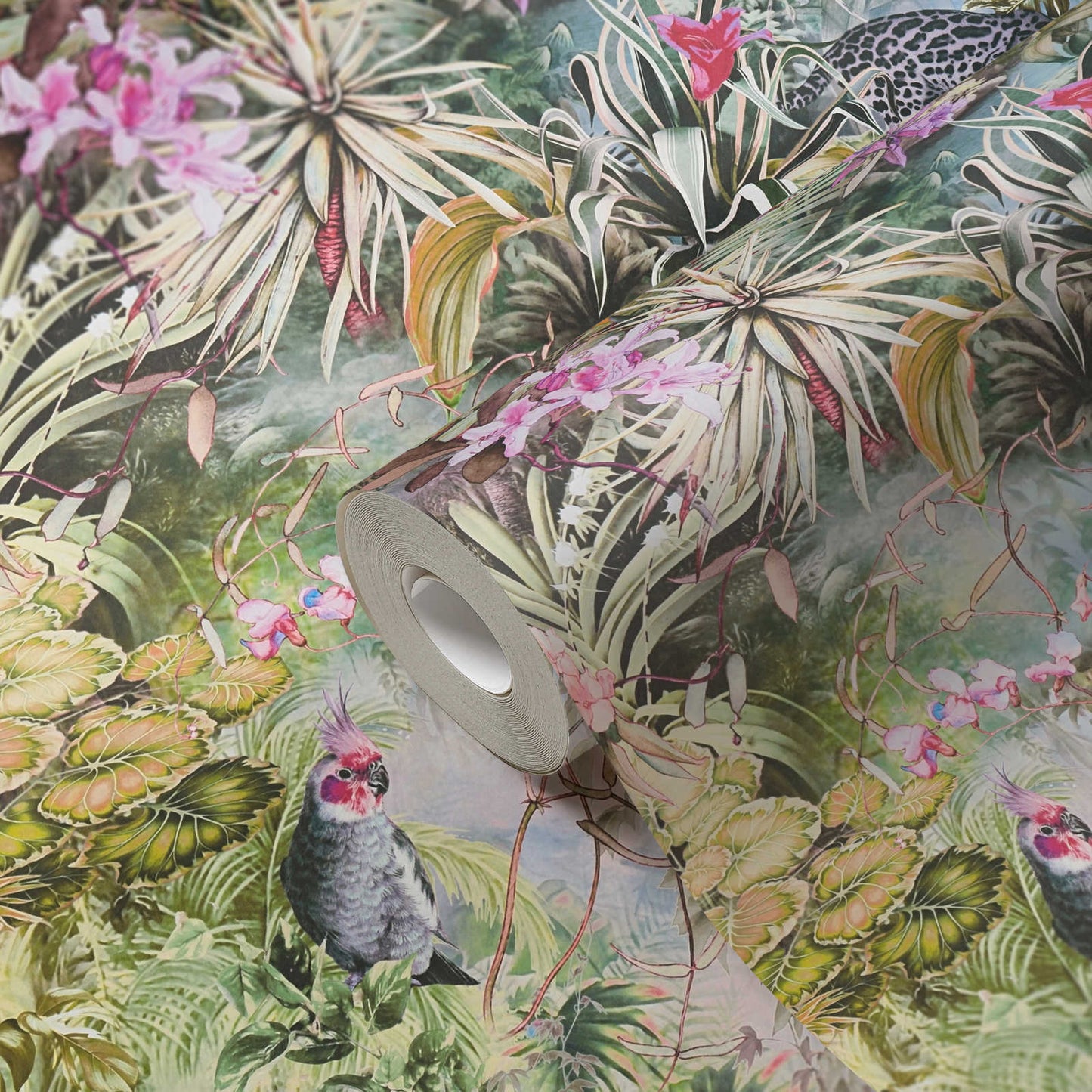Botanical Elegance – Tropical Parrot Wallpaper – Natural Cream