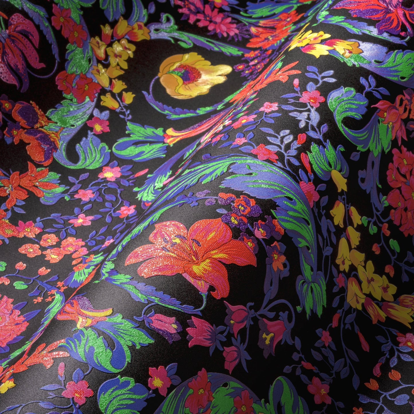 Sample - Versace Satin Wallpaper - Multicoloured