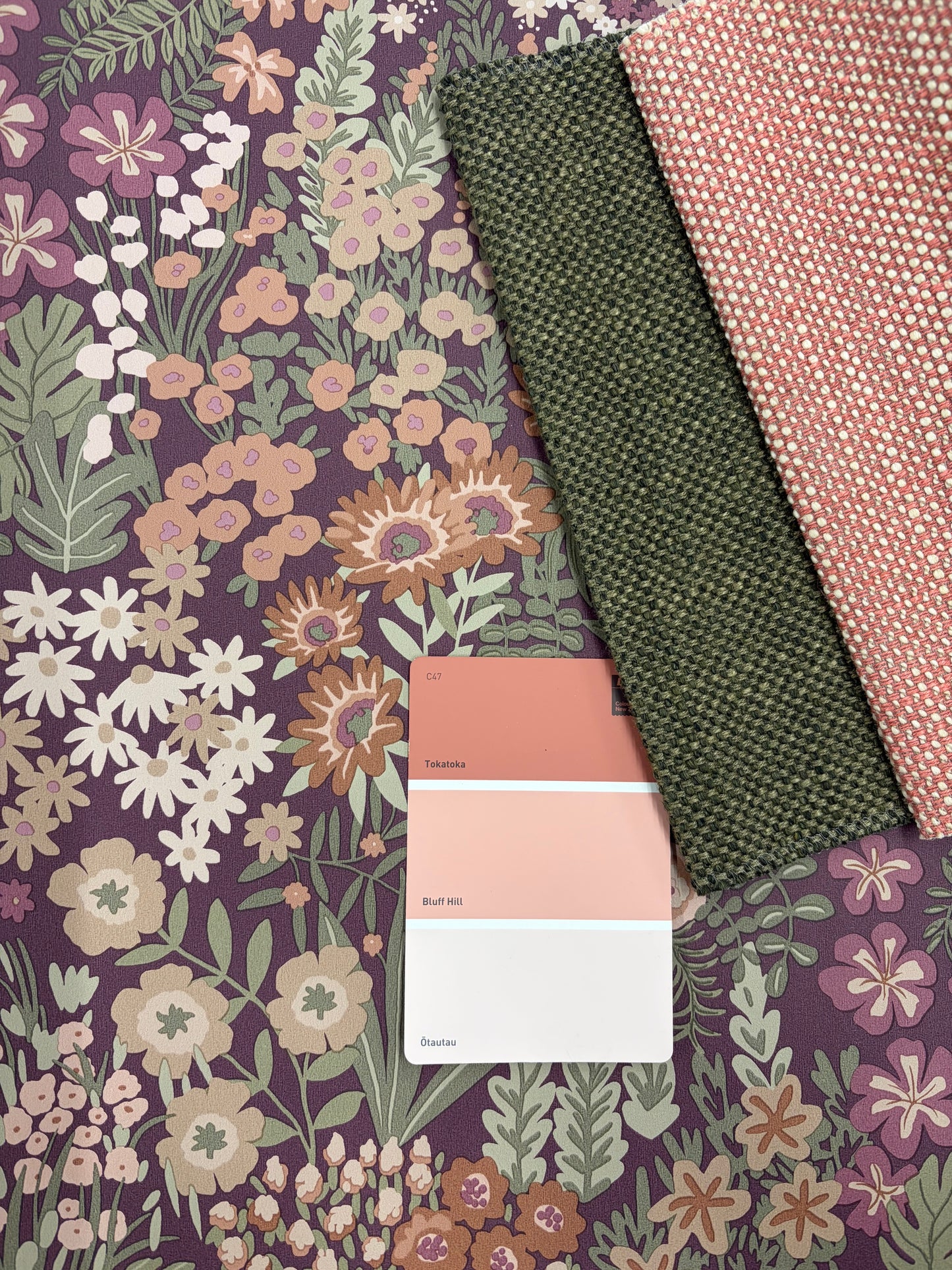 Lysandra Wallpaper - Mulberry