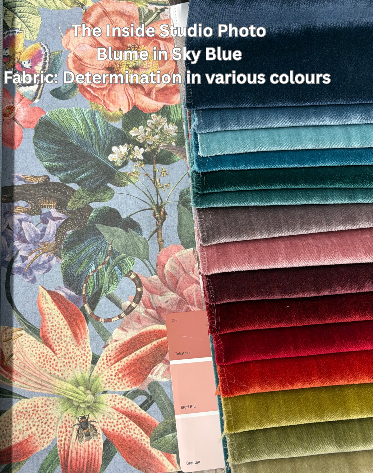 Blume – Botanical Stripe Wallpaper – Sky Blue