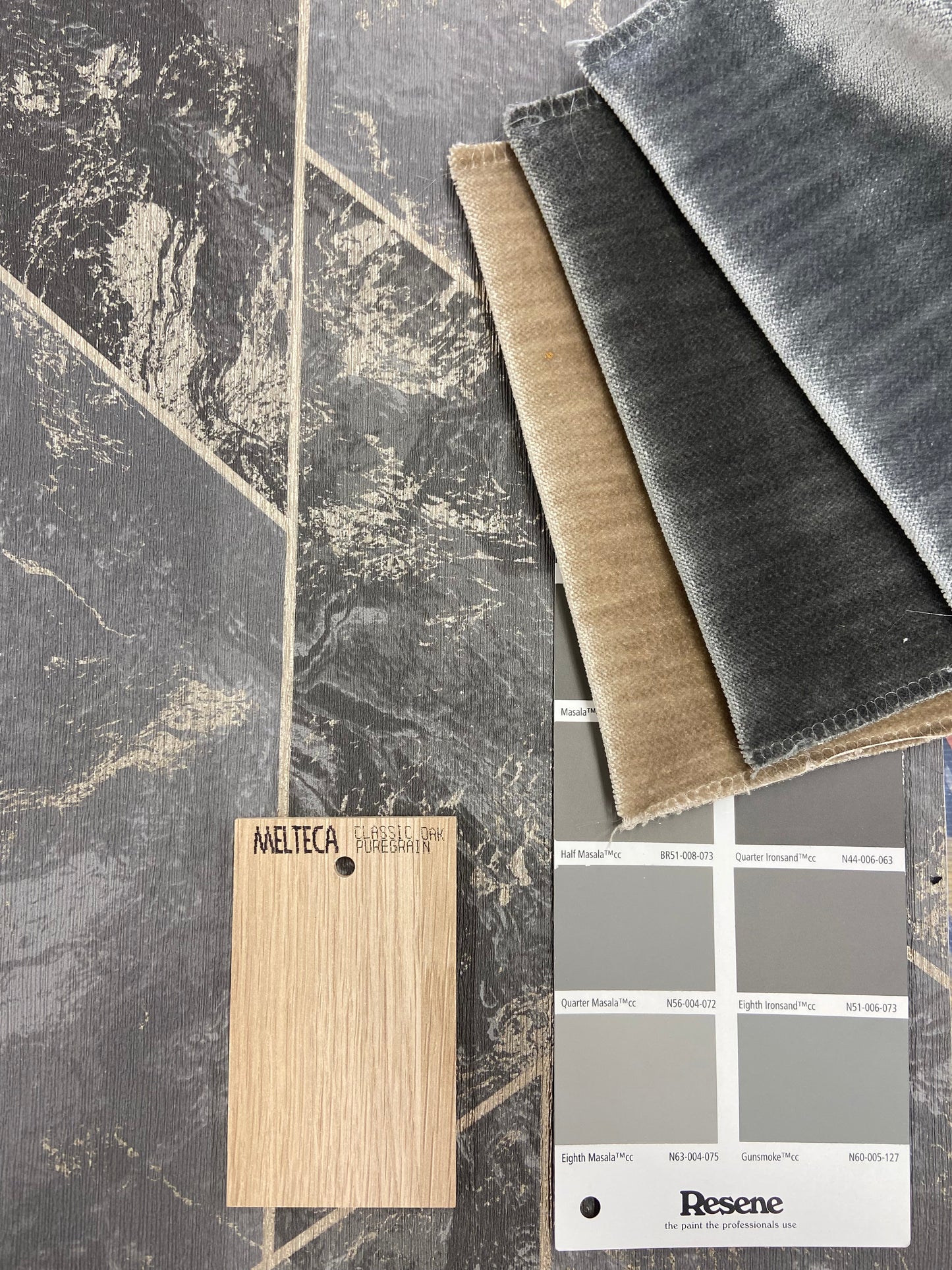 Zarci - Geometric Marble Wallpaper - Charcoal/Gold - Last 26 Rolls