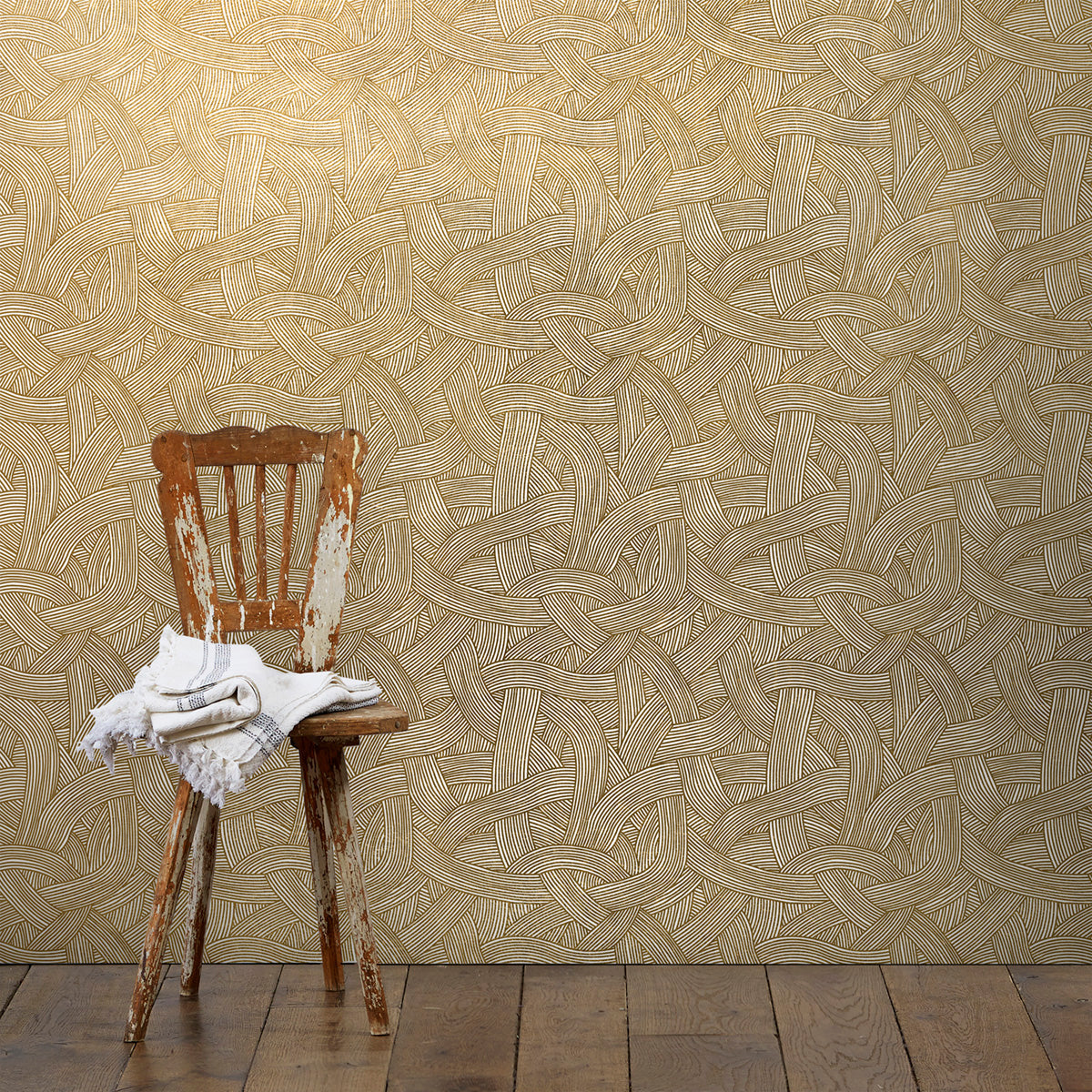 Inky Dhow – Foil Wallpaper – White/Gold