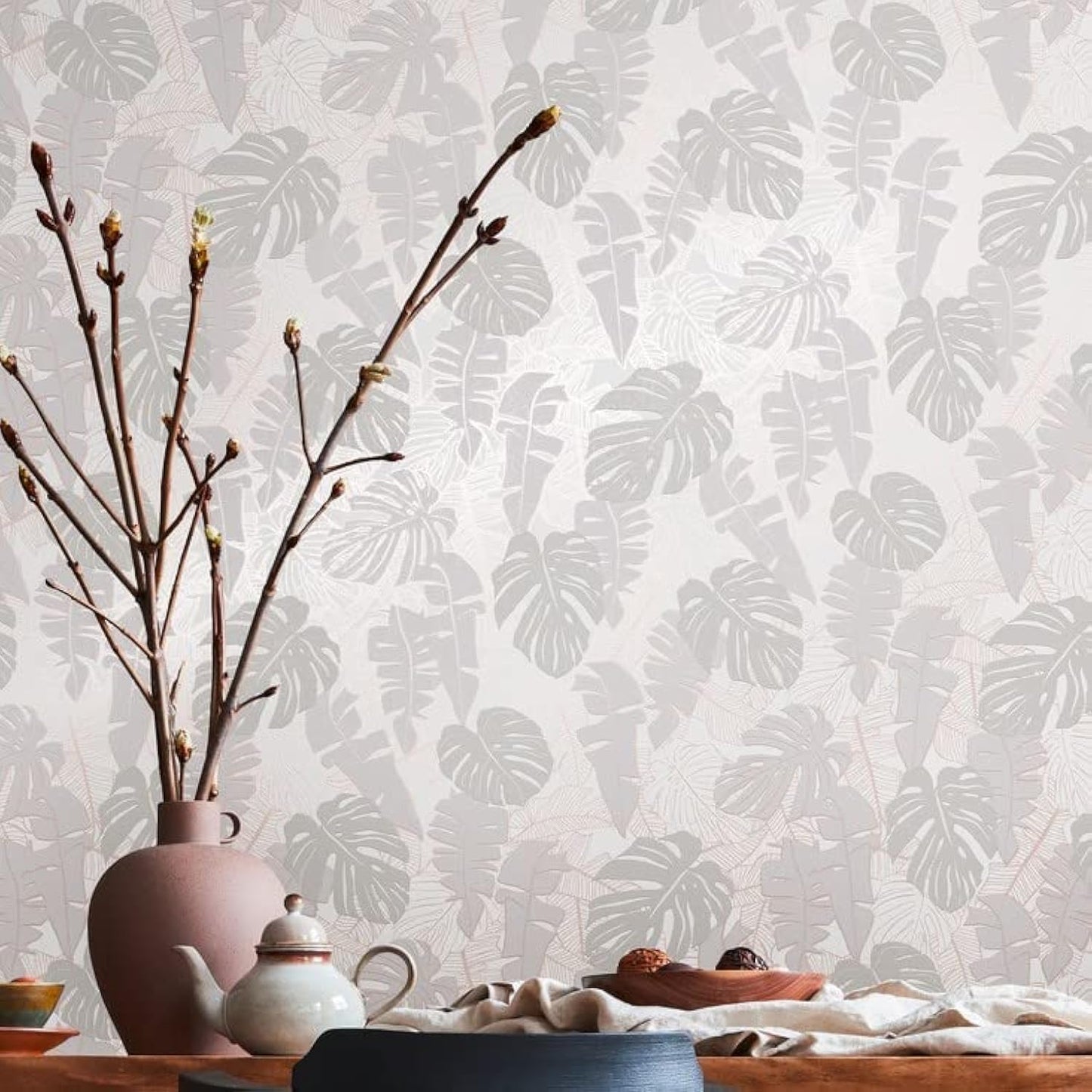 Metallic Monstera Fronds Wallpaper - House of Turnowsky - Beige