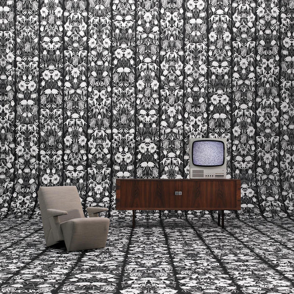 Sample - Withered Flowers Wallpaper by Studio Job - Black