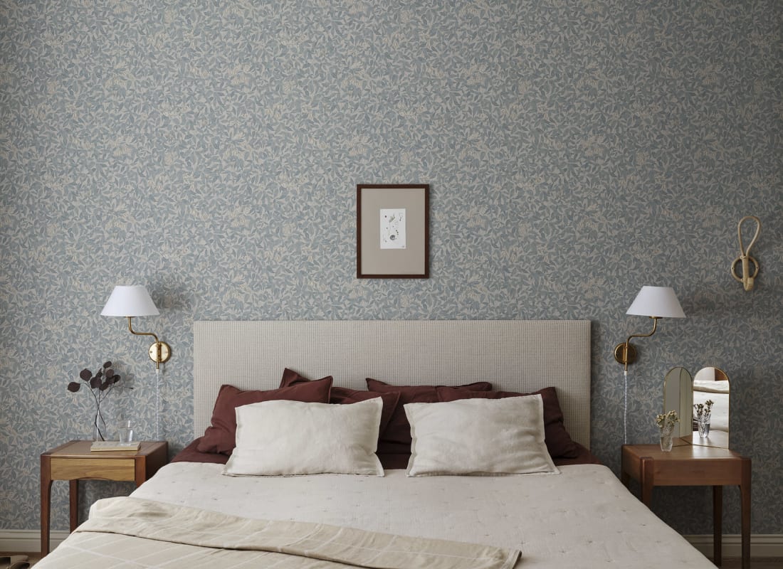 Linnea Garden Wallpaper - Misty Blue