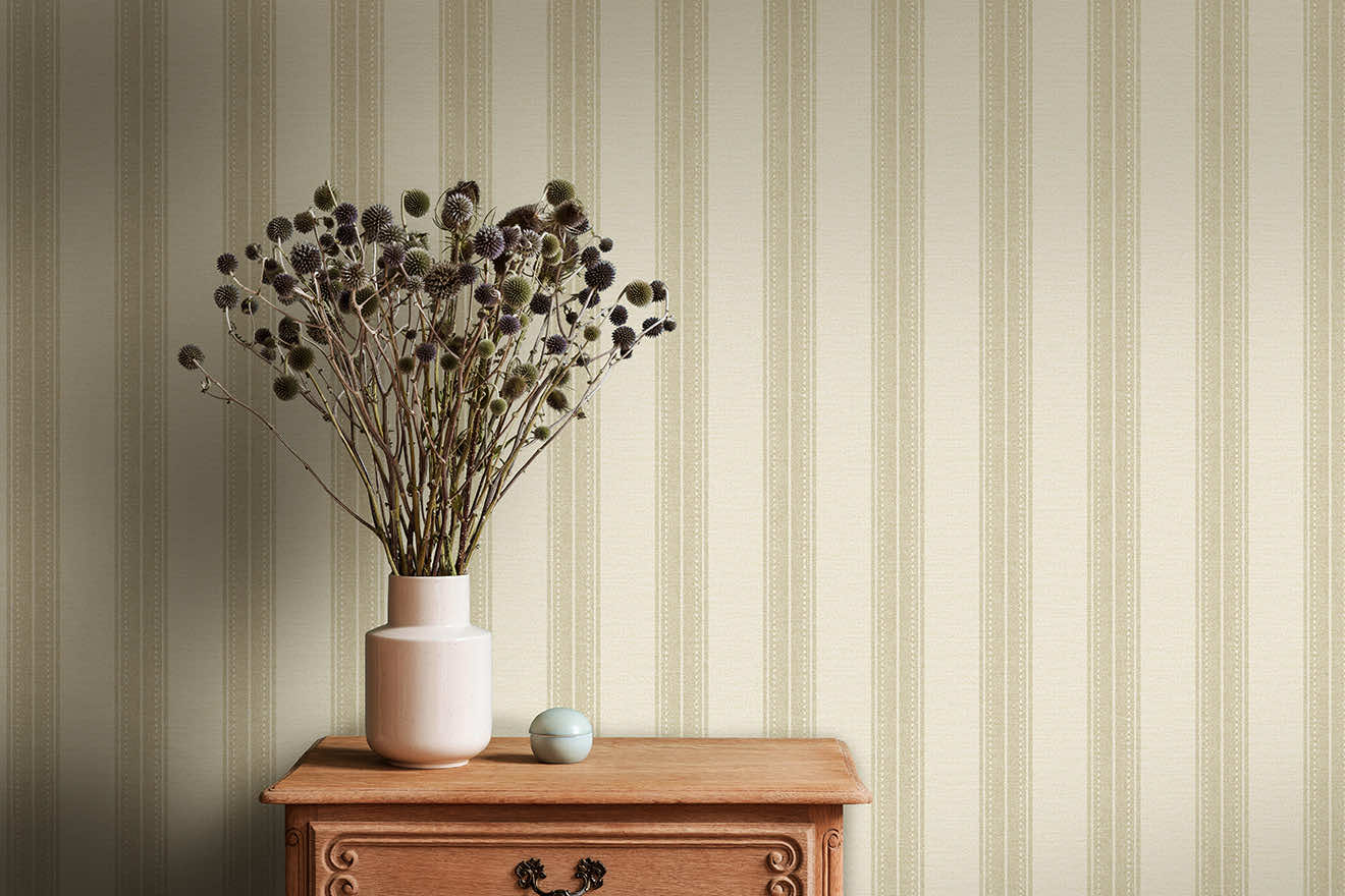 Yuste Stripe Wallpaper - Beige/Cream