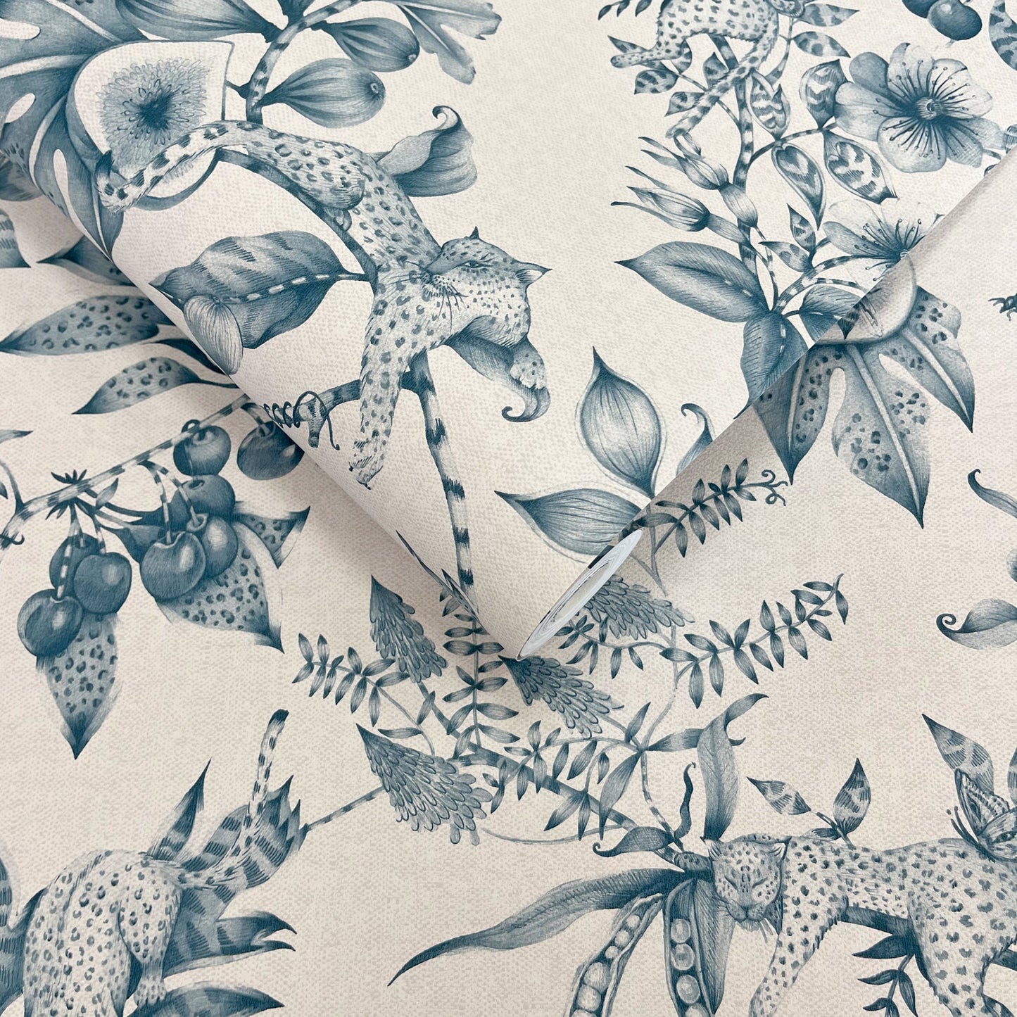 Sample – Liana – Leopard Wallpaper – Cream/Teal