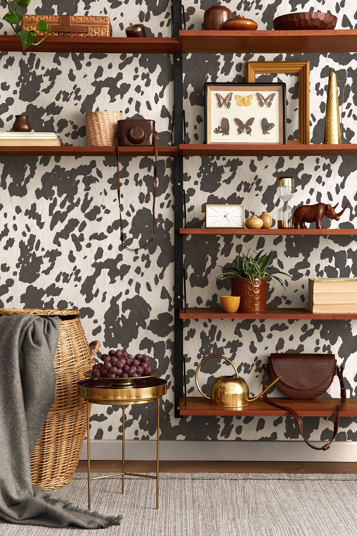 Holstein – Cowhide Wallpaper – Black and White