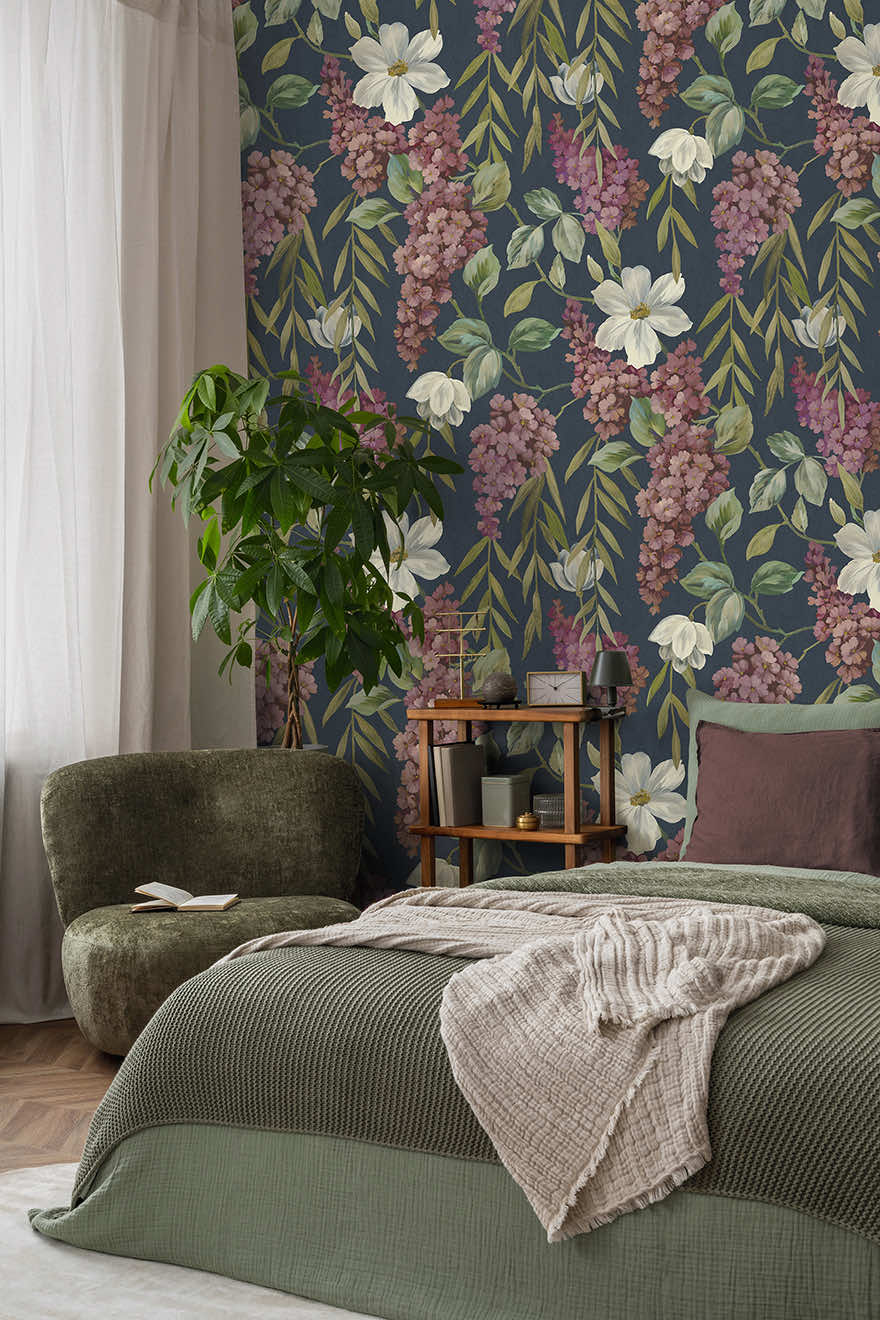 Buddleia - Trailing Blooms Wallpaper - Navy
