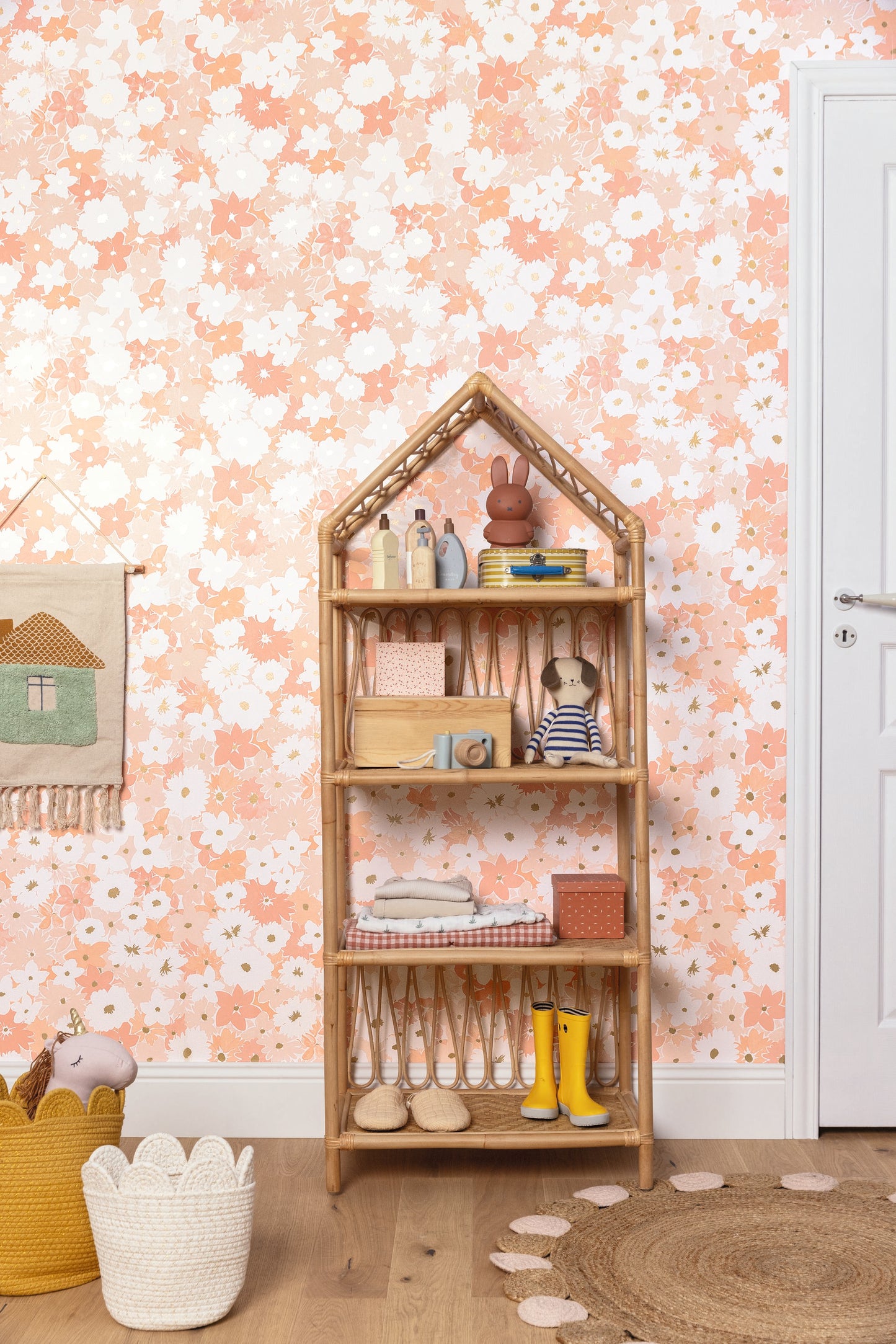 Flora Power Wallpaper - Rose Layette