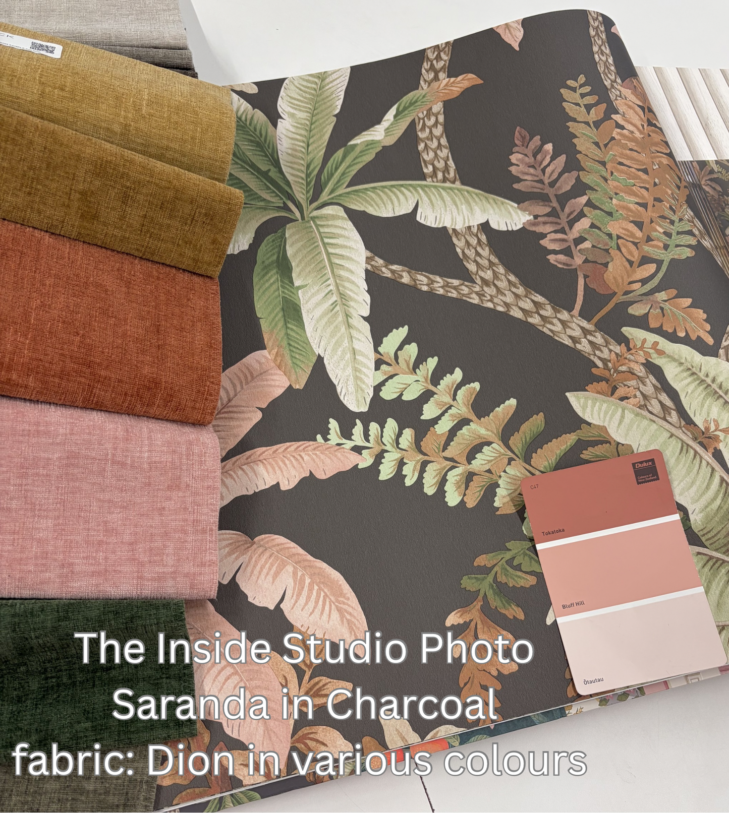 Sample - Saranda - Palm Oasis Wallpaper -Charcoal