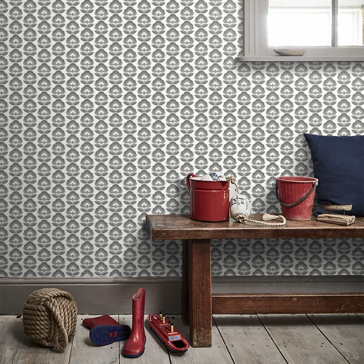 Retro Flower - Blooms Wallpaper - Charcoal