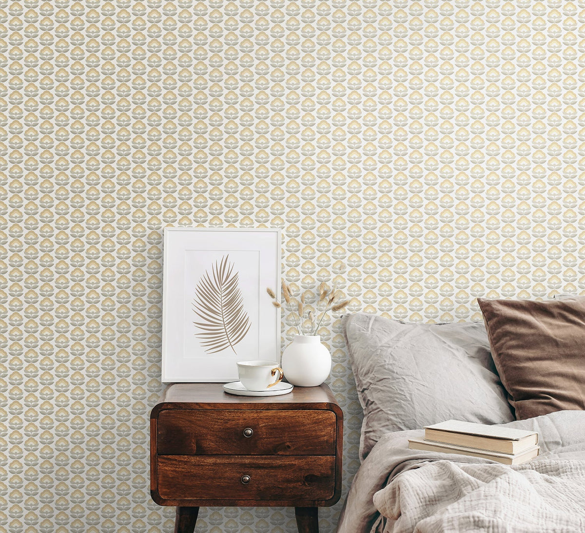 Retro Flower - Blooms Wallpaper - Stone & Dove