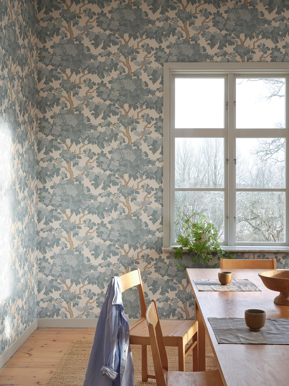 Karolina Tree Wallpaper – Light Blue