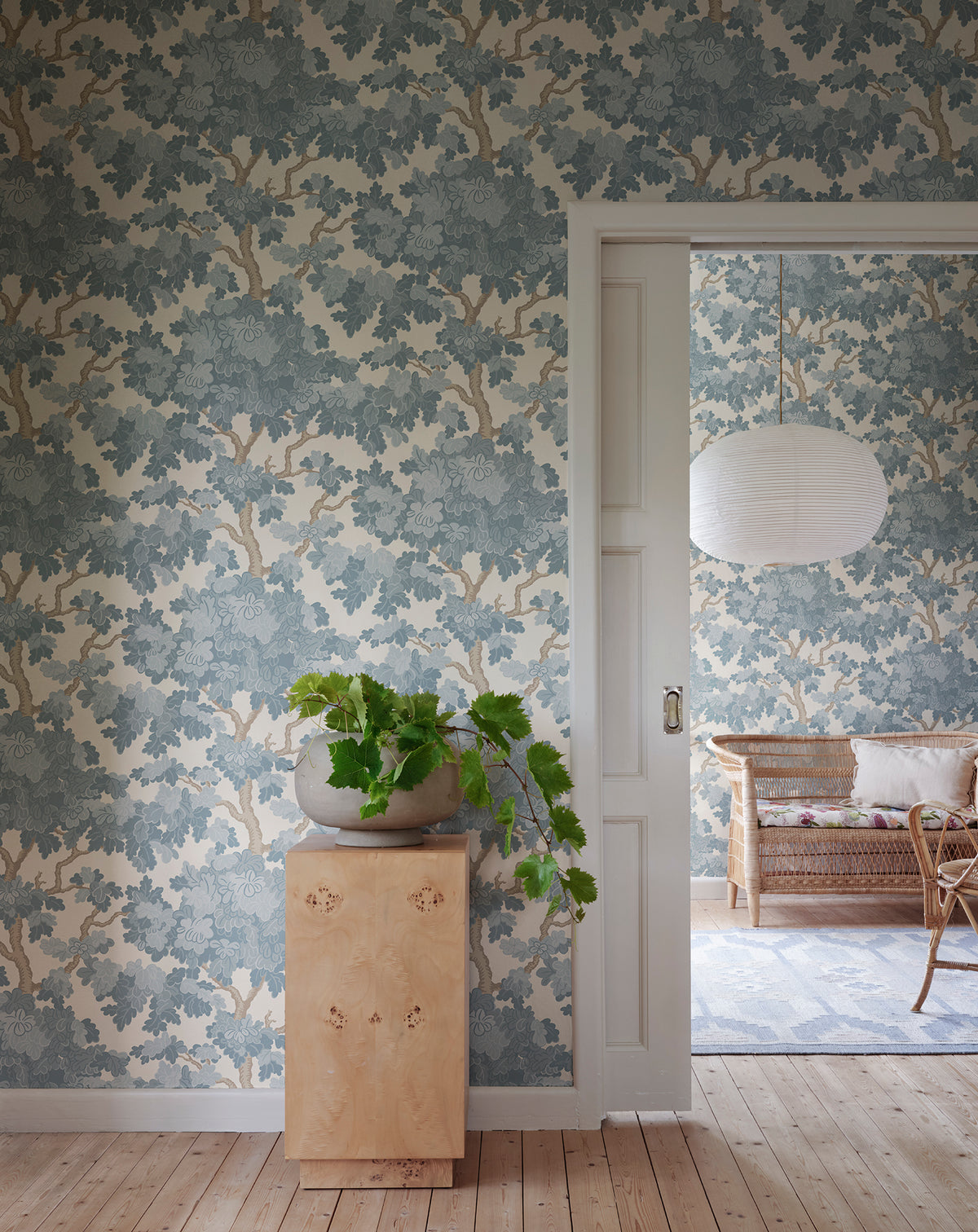 Karolina Tree Wallpaper – Light Blue