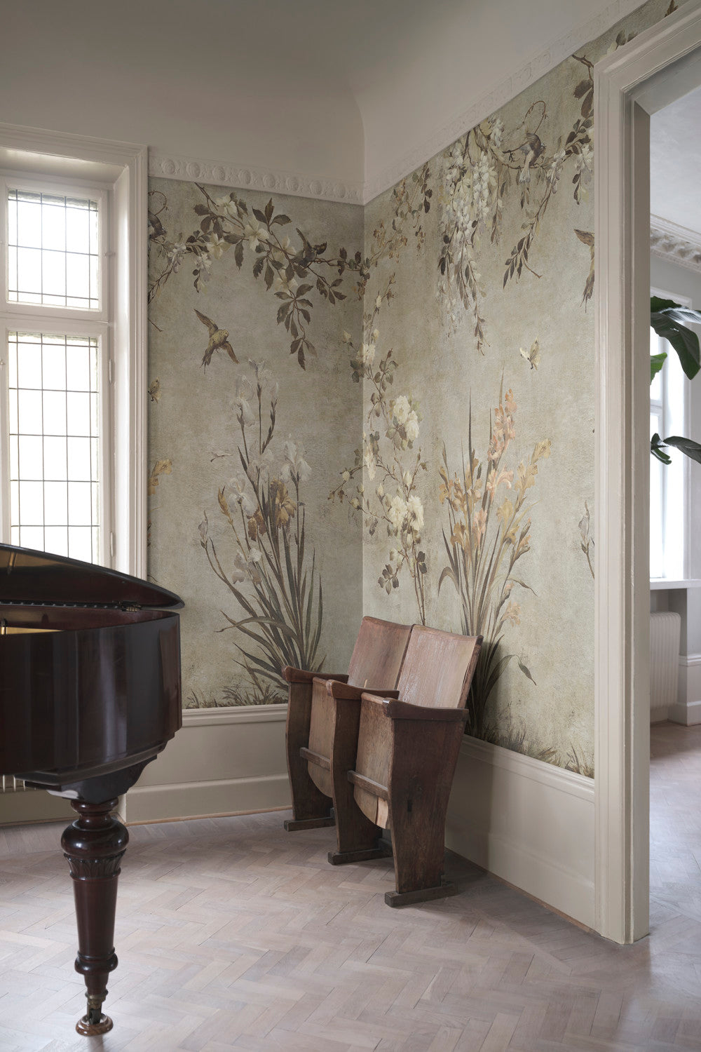 Nicola mural in Beige in a room setting