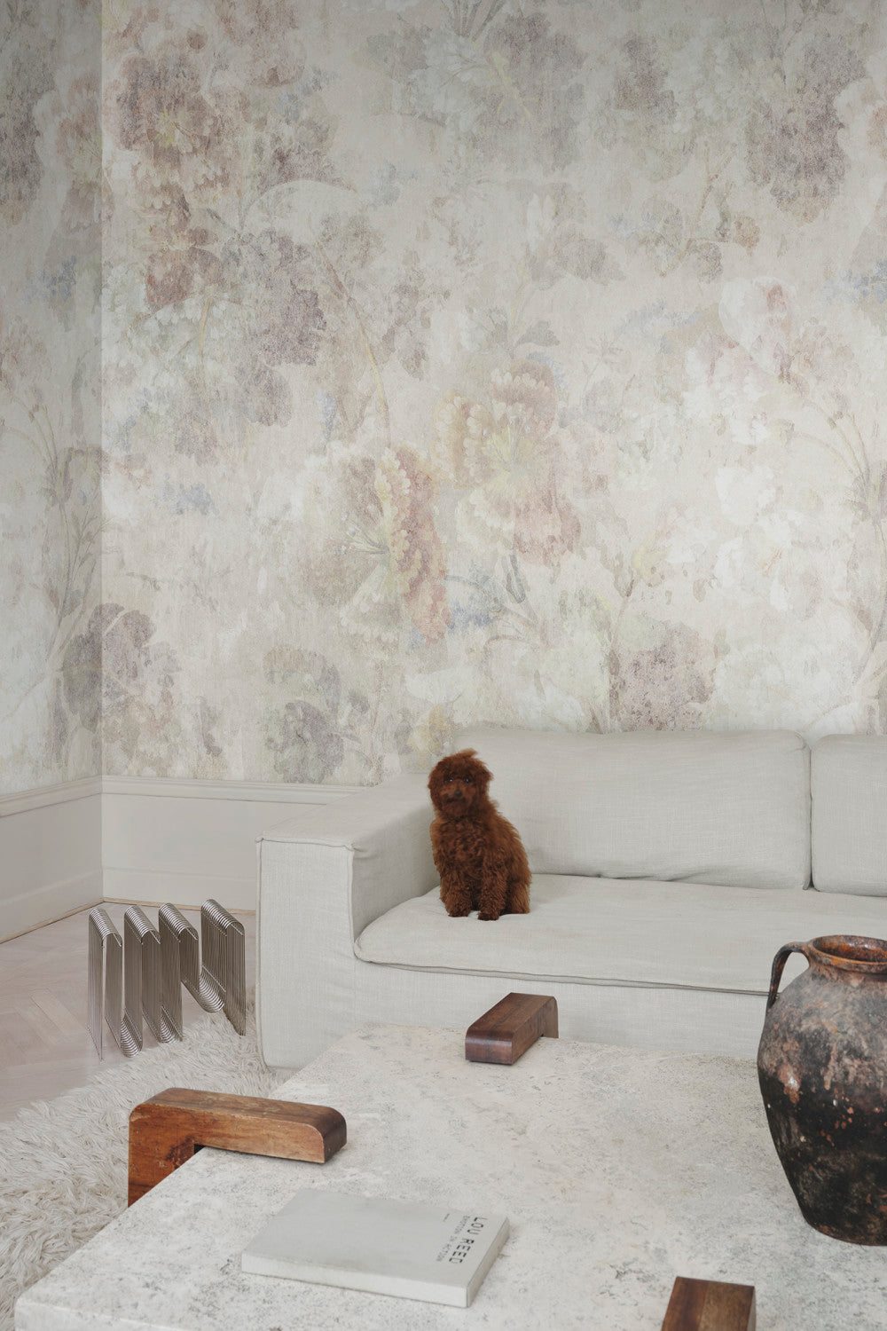 Ines mural in Sand in a room setting