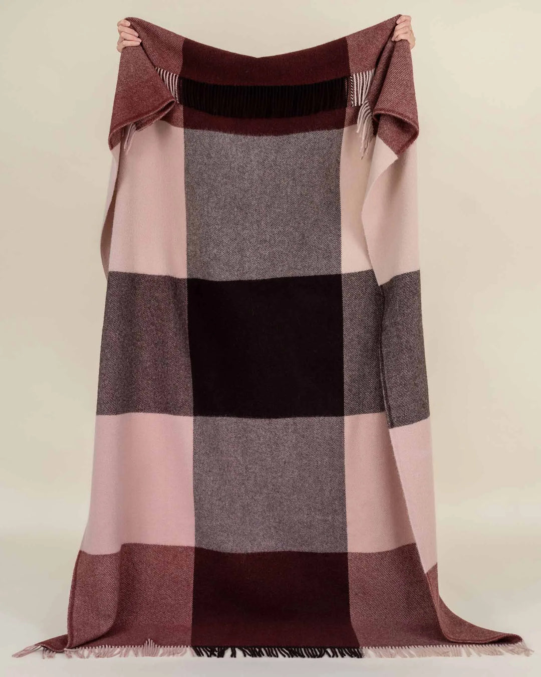 Brookside Throw - Beetroot