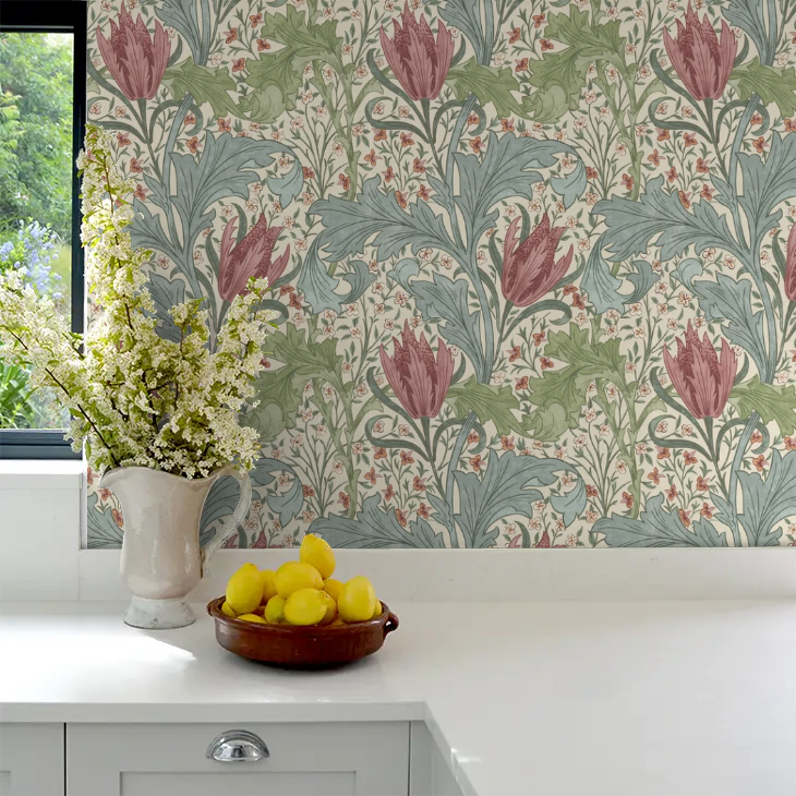 Lent Lily Wallpaper by William Morris - Plum/Bayleaf