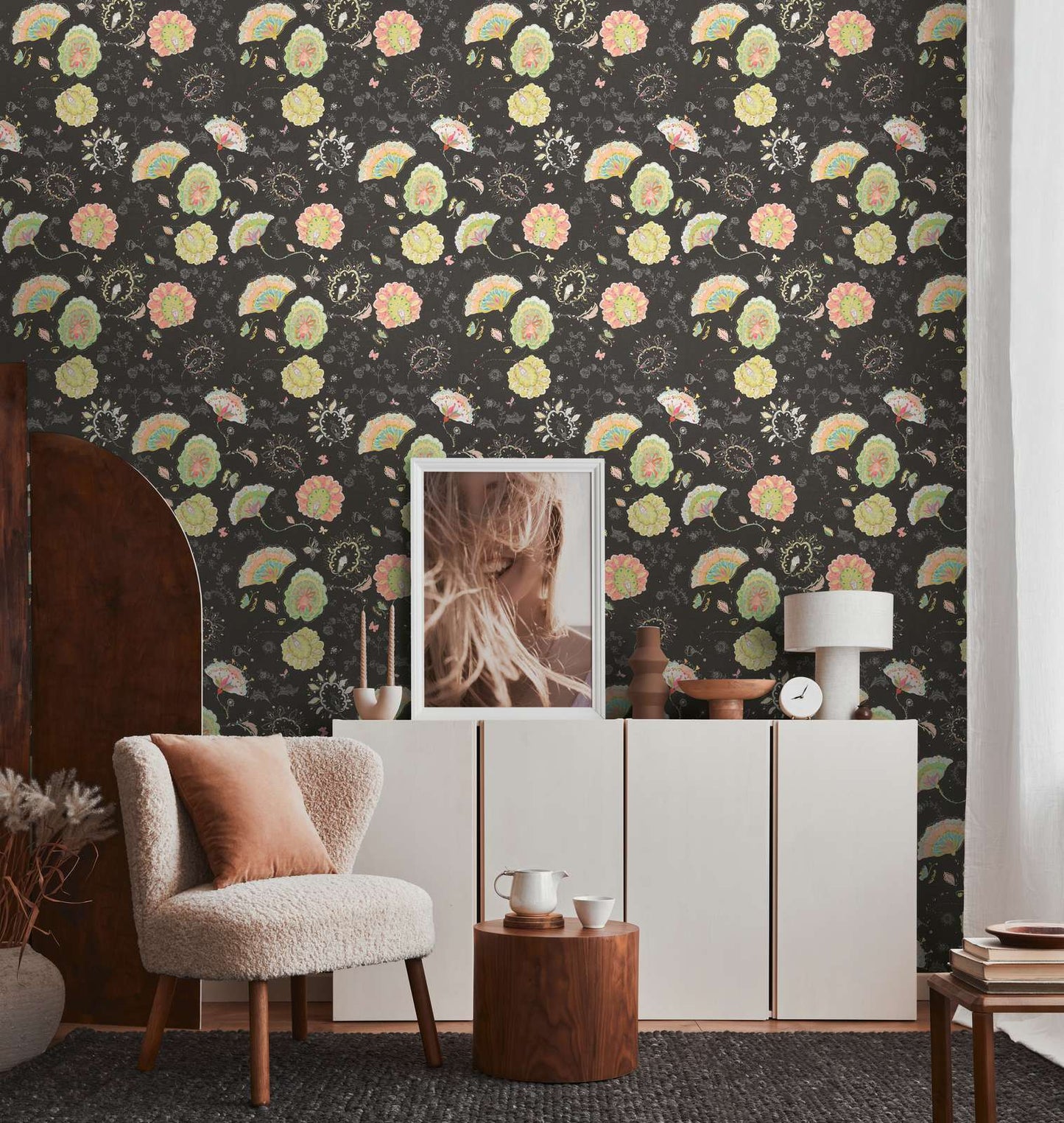Patterned Flower Wallpaper - House of Turnowsky - Black