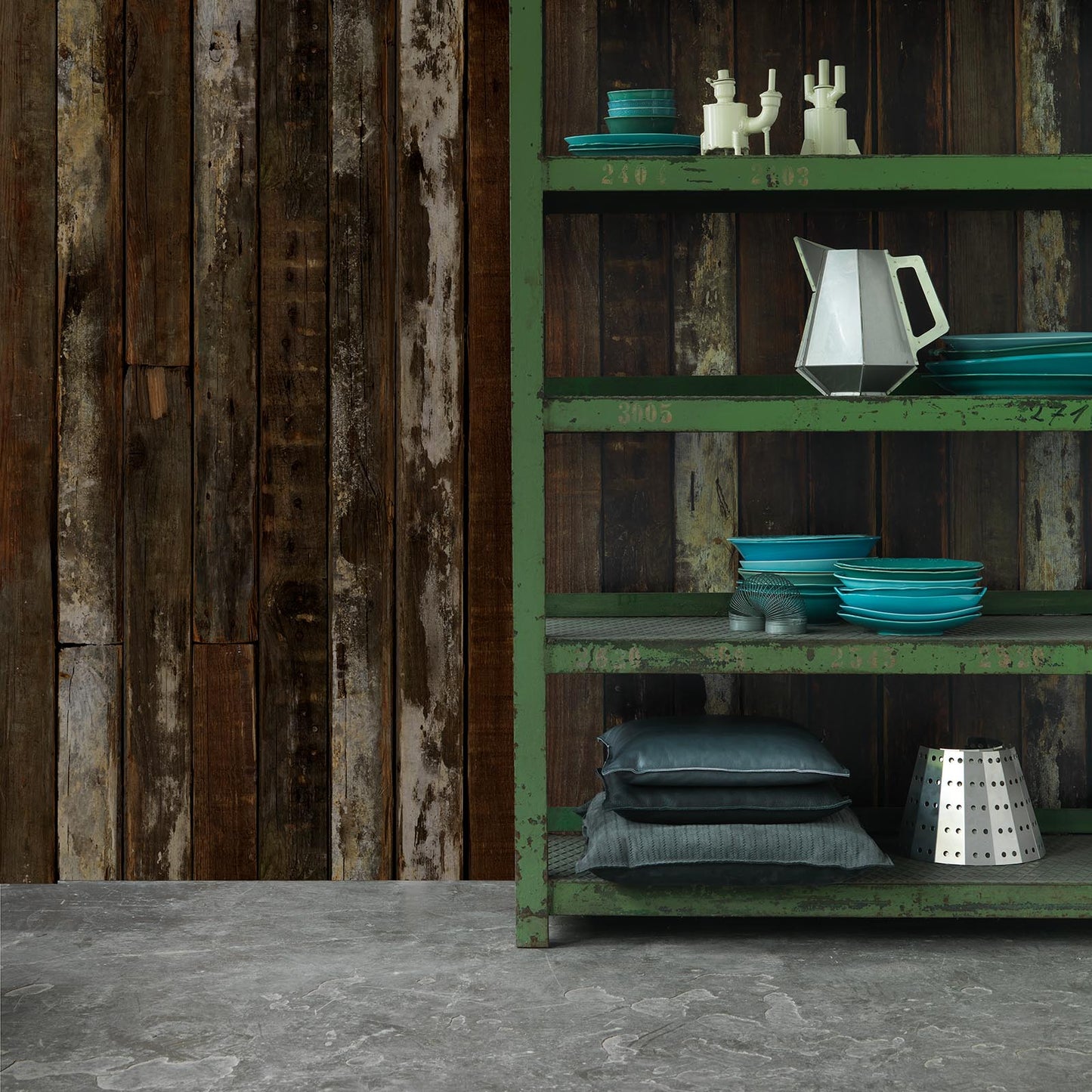 Piet Hein Eek 'Scrapwood Series' Wallpaper - White/Brown Beams Scrapwood - PHE13