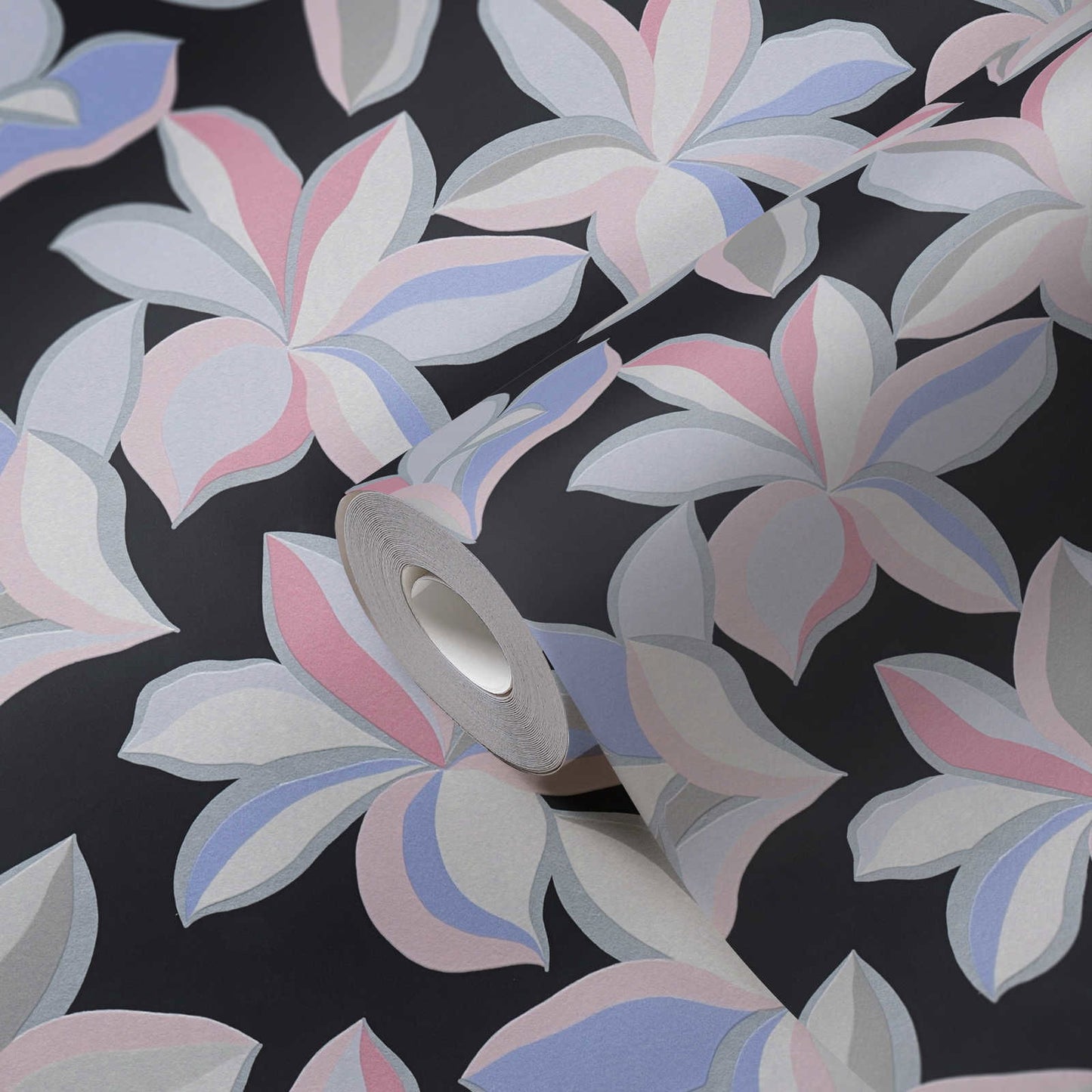 Daisy Days Wallpaper - House of Turnowsky - Black/Silver