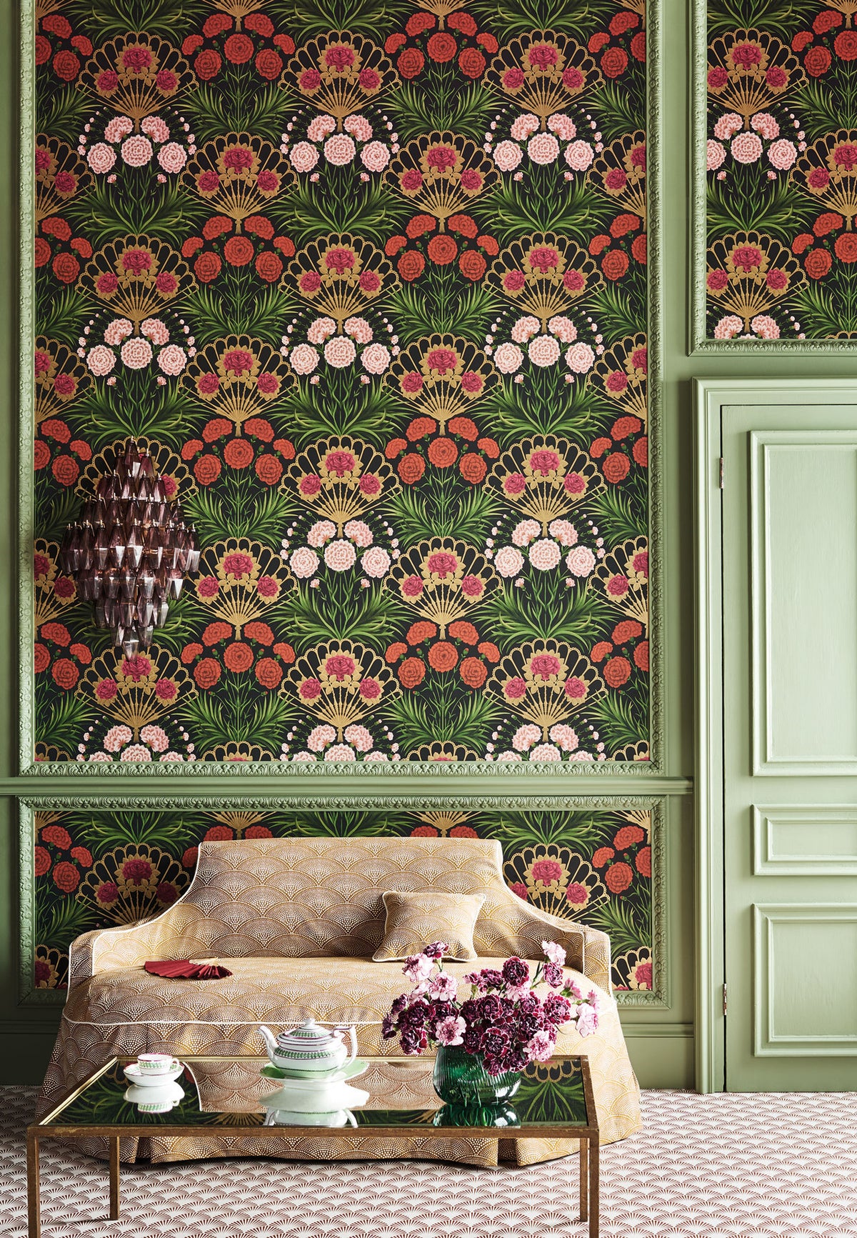 Flamenco Fan Wallpaper - Dark Tangerine and Metallic Gold On Black