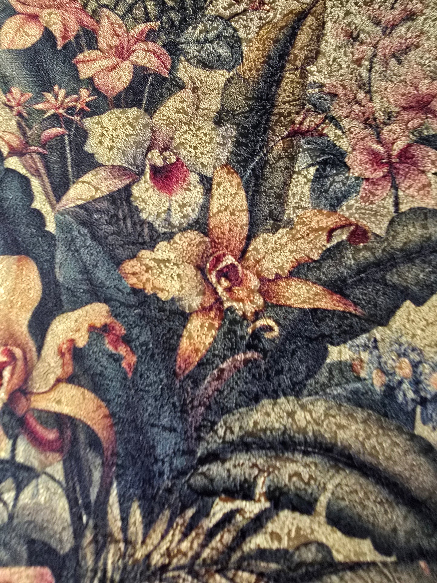 Singapura Custom Printed Wide Wallpaper - Gold