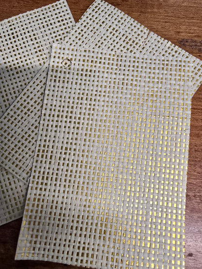 Burlap Fine Weave Grasscloth Wallpaper - Creamy on Gold