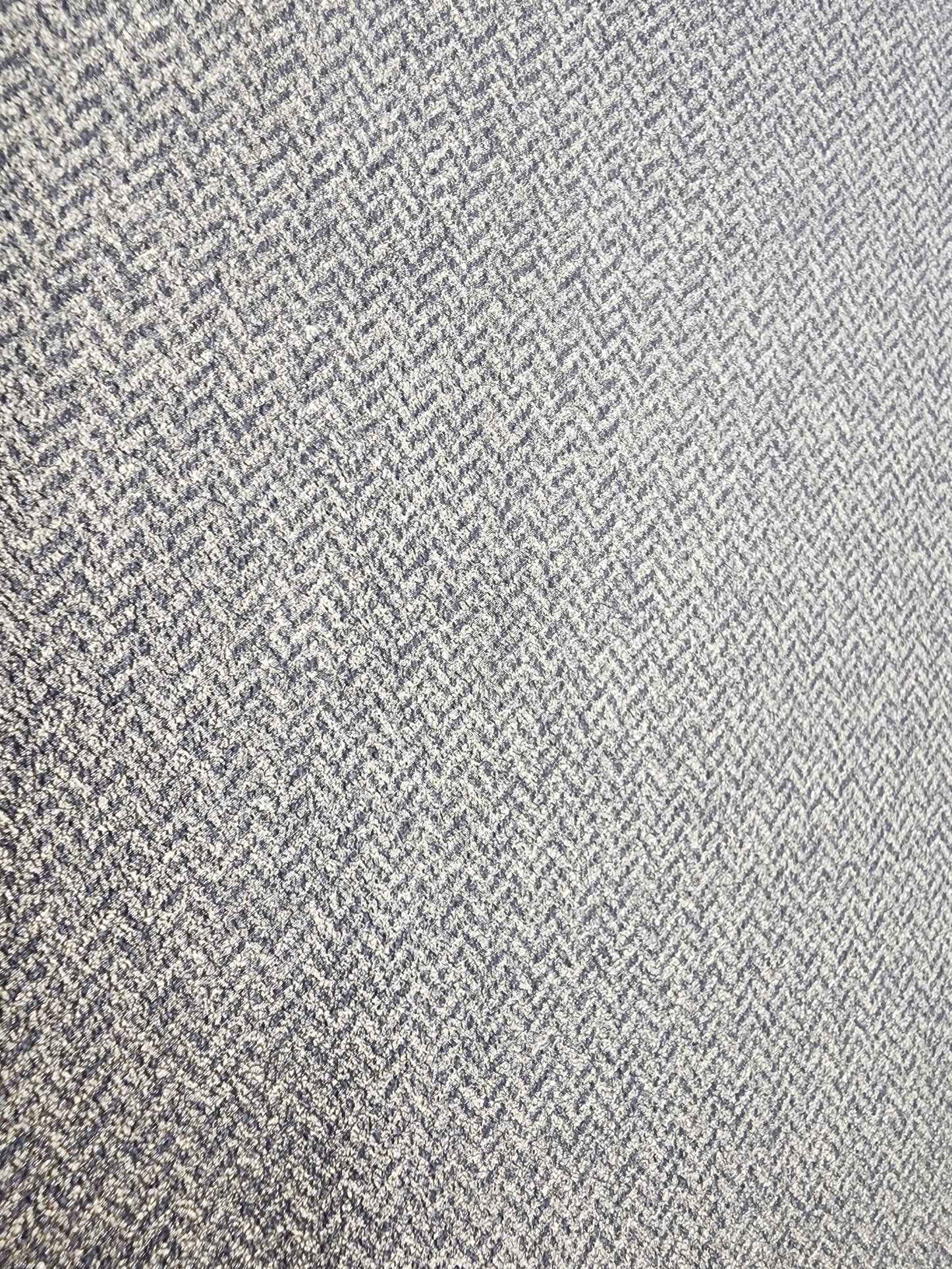 Mini Chevron Wallpaper - Metallic Black/Gold - 4 Rolls Left