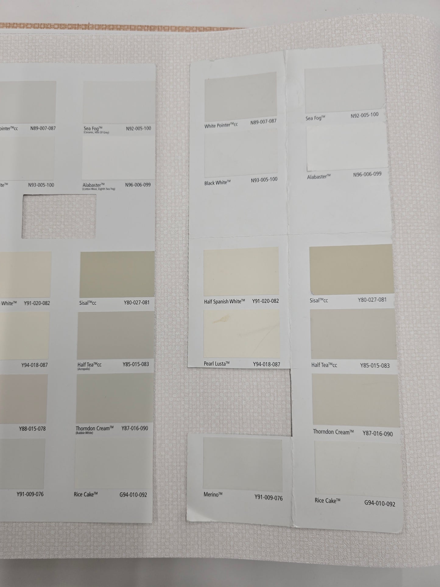 Uni Mat Wallpaper - Gris Lin Clair