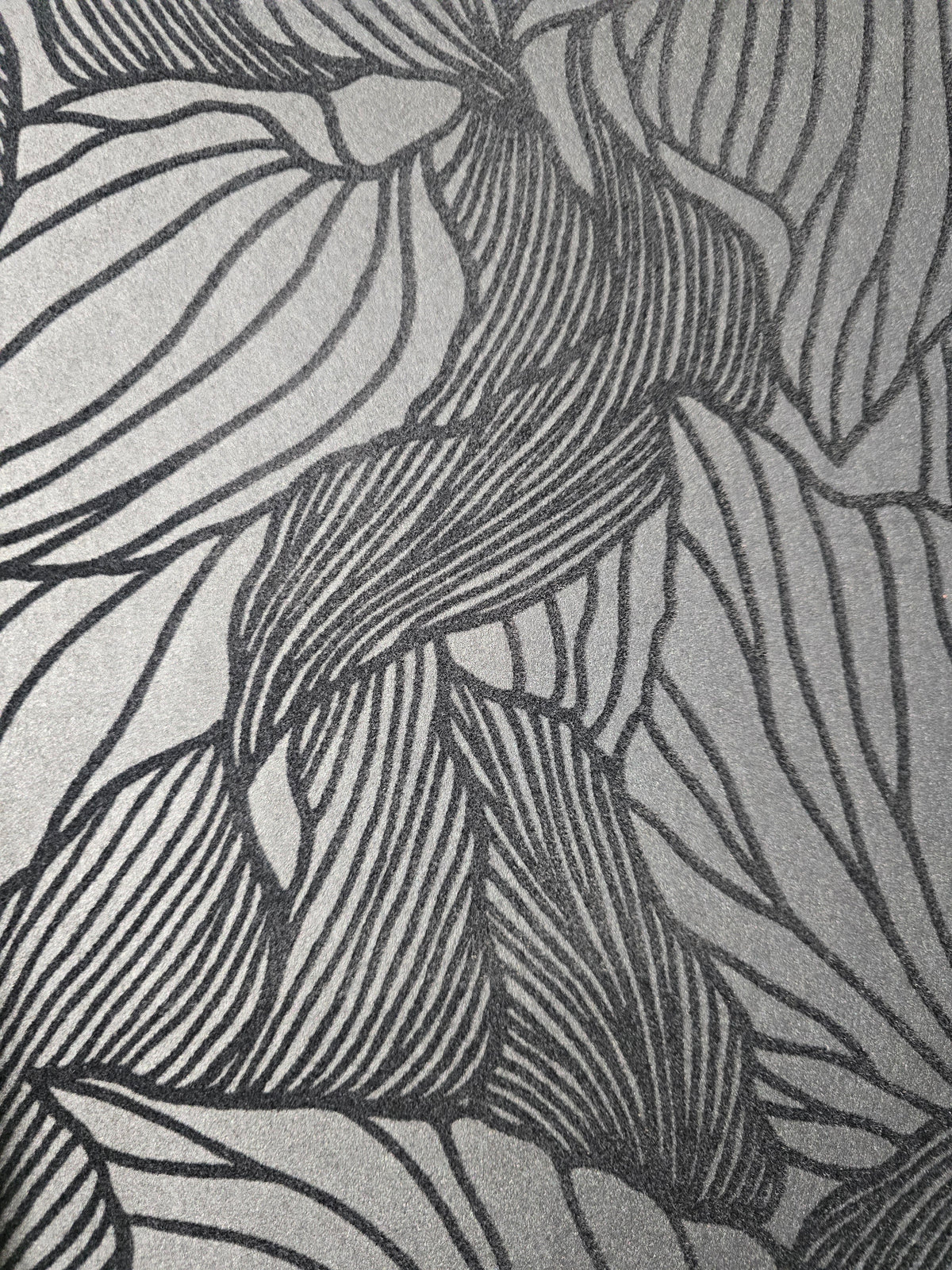 Florelle Velvet Flock Wallpaper – Navy