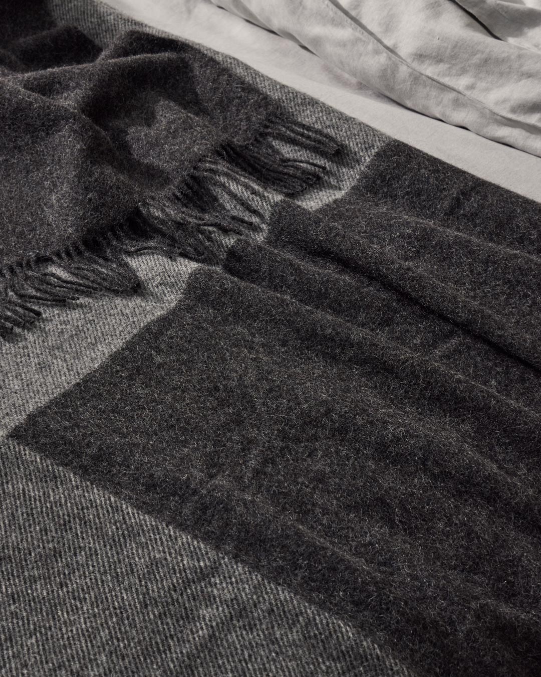 Riverton Throw - 2 Colours